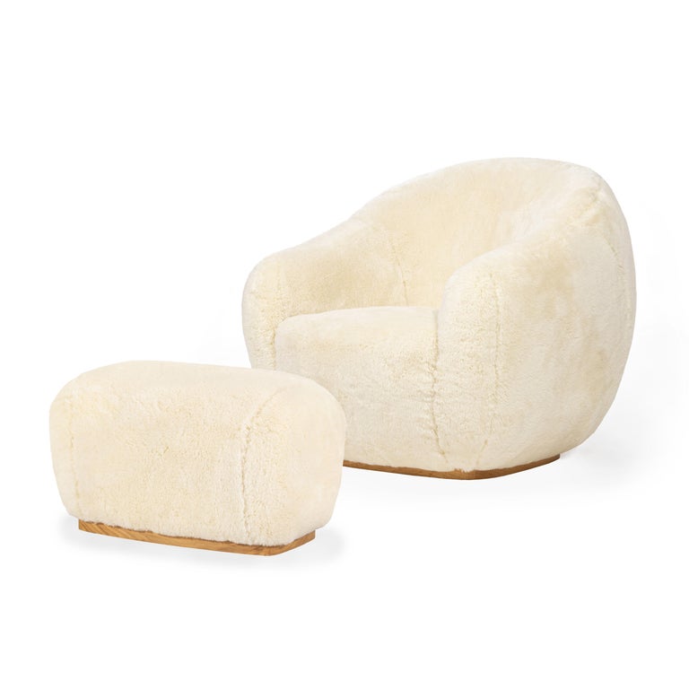 https://a.1stdibscdn.com/niemeyer-ii-armchair-and-stool-com-insidherland-by-joana-santos-barbosa-for-sale-picture-7/f_53652/f_240355221675248251373/Niemeyer_II_Fur_Armchair_and_Stool_master.jpg?width=768