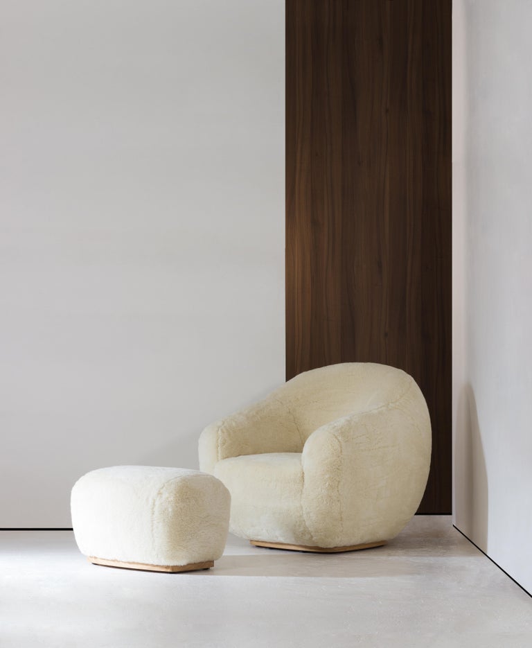 https://a.1stdibscdn.com/niemeyer-ii-armchair-and-stool-com-insidherland-by-joana-santos-barbosa-for-sale-picture-2/f_53652/f_240355221622806195637/Niemeyer_II_armchair_stool_YA1_InsidherLand_01_master.jpg?width=768
