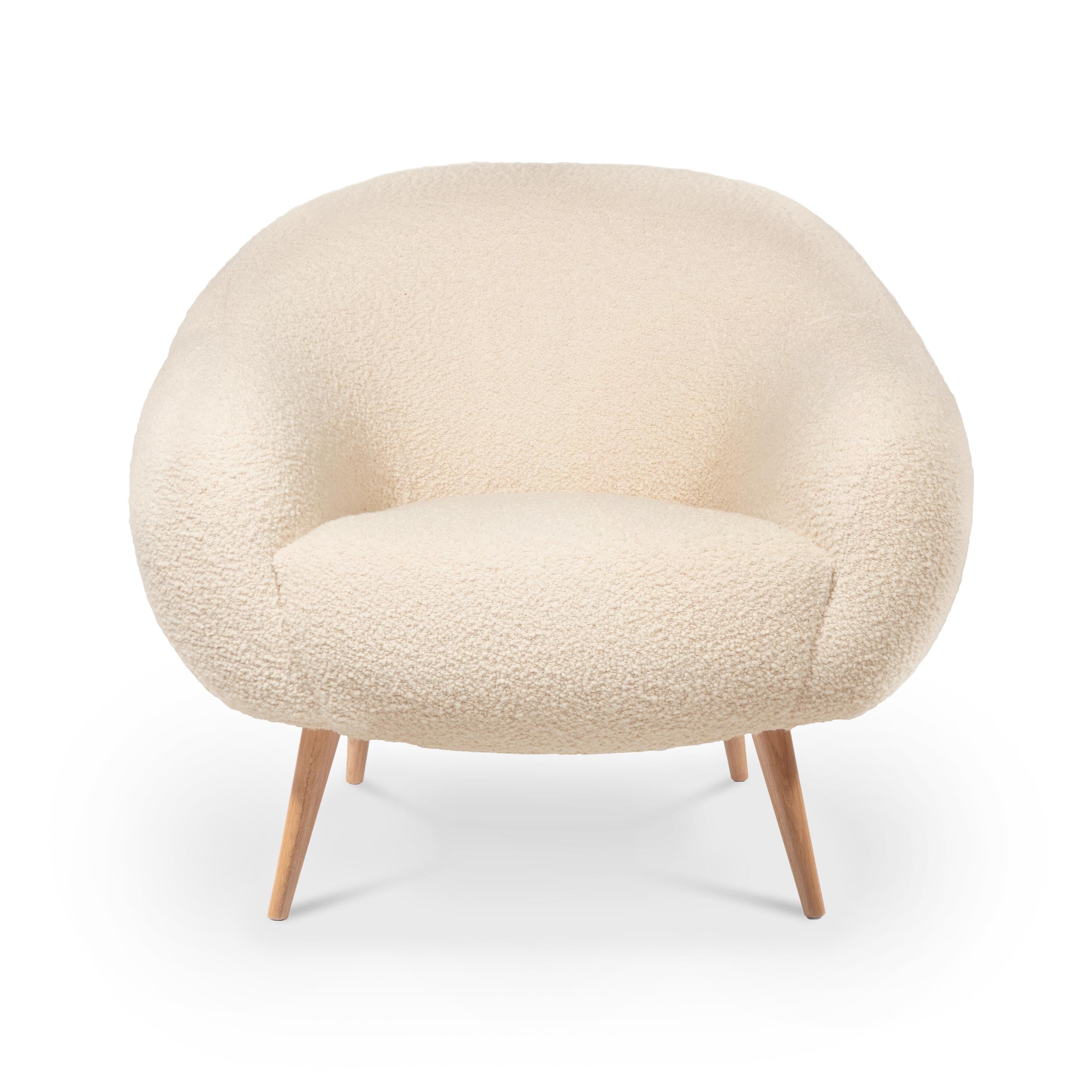 https://a.1stdibscdn.com/niemeyer-armchair-oak-com-insidherland-by-joana-santos-barbosa-for-sale-picture-3/f_53652/f_294742521675252306964/Niemeyer_armchair_01_INSIDHERLAND_master.jpg