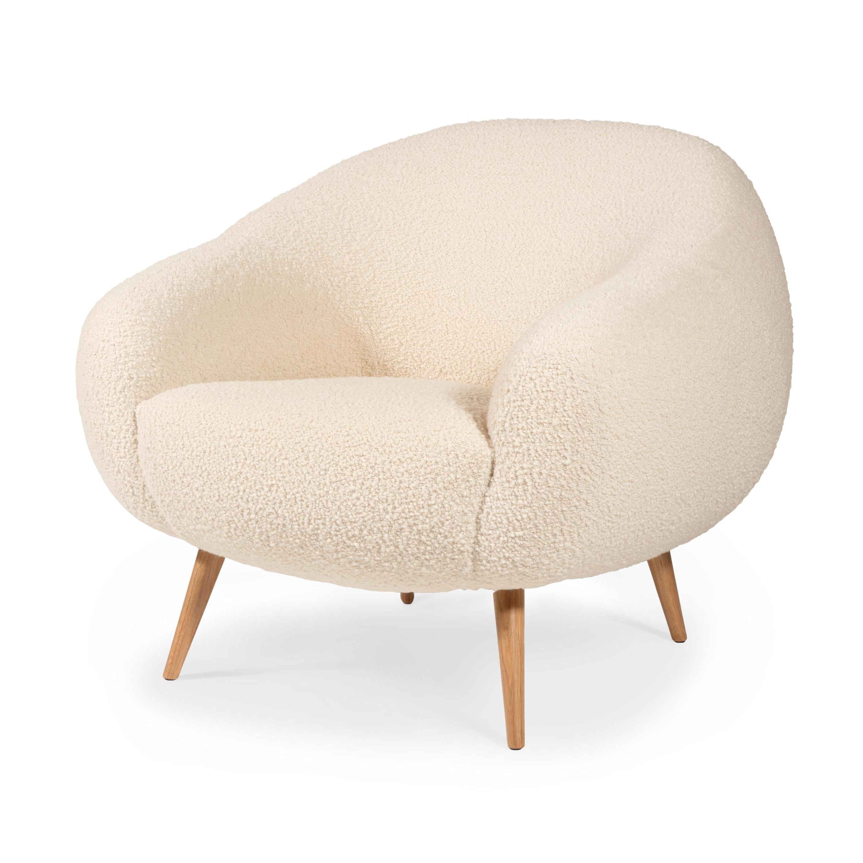 https://a.1stdibscdn.com/niemeyer-armchair-com-insidherland-by-joana-santos-barbosa-for-sale-picture-2/f_53652/f_294742521657205891443/Niemeyer_armchair_02_INSIDHERLAND_master.jpg