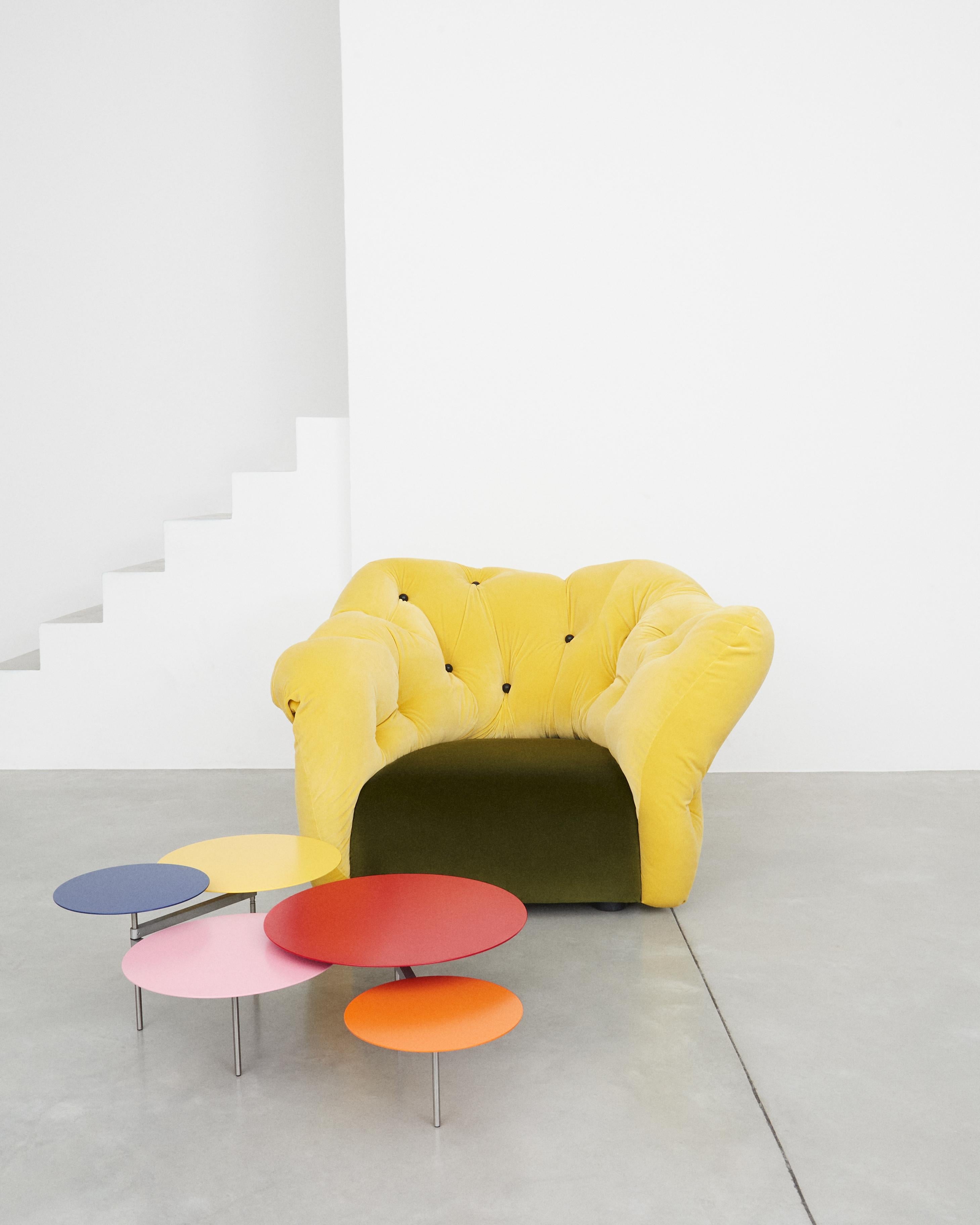 https://a.1stdibscdn.com/nubola-133-velvet-sofa-in-yellow-musk-by-gaetano-pesce-for-sale-picture-7/56838182/f_445314221744713865847/Nubola_133_Velvet_Sofa_in_Yellow_Musk_by_Gaetano_Pesce_7_master.jpg