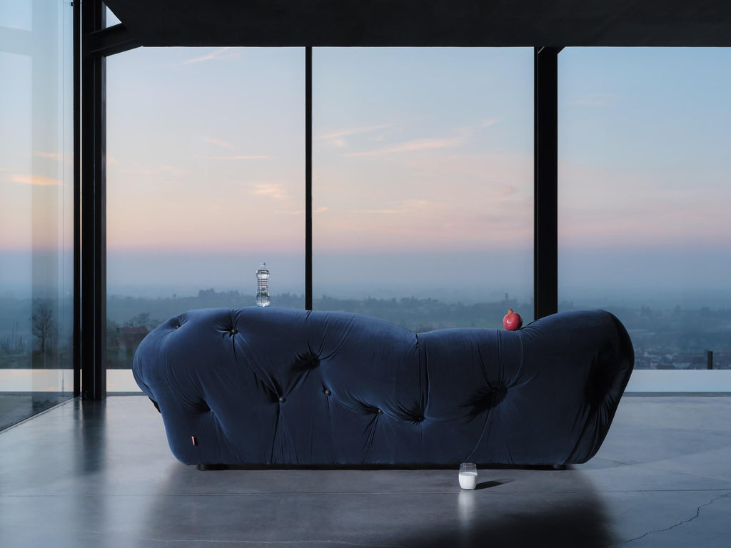 https://a.1stdibscdn.com/nubola-238-velvet-sofa-in-ochre-by-gaetano-pesce-for-sale-picture-18/56838182/f_445315221744720605077/Nubola_Ambient_4_master.jpg