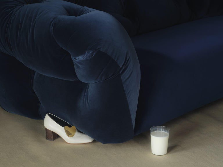 https://a.1stdibscdn.com/nubola-238-velvet-sofa-in-blush-navy-by-gaetano-pesce-for-sale-picture-19/56838182/f_445314621744720544105/Nubola_Ambient_5_master.jpg?width=768