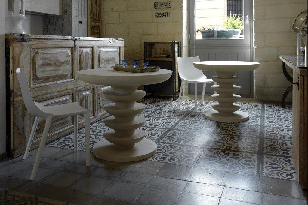 https://a.1stdibscdn.com/contemporary-limestone-dining-table-for-outdoor-settings-for-sale-picture-3/f_27693/f_274918821645557365909/ONDULATION_Table_PIMAR_468378_rel4e40e6b_master.jpg
