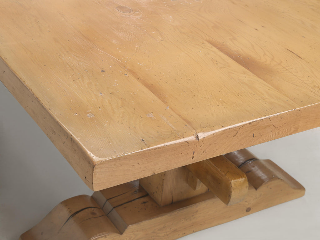 https://a.1stdibscdn.com/dining-table-seats-18-comfortably-made-of-reclaimed-pine-in-chicago-one-off-for-sale-picture-10/f_8243/f_478640421764962728301/OPC2091_10_master.jpg