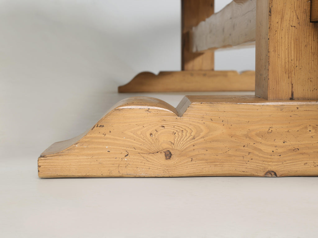 https://a.1stdibscdn.com/dining-table-seats-18-comfortably-made-of-reclaimed-pine-in-chicago-one-off-for-sale-picture-17/f_8243/f_478640421764962730852/OPC2091_17_master.jpg
