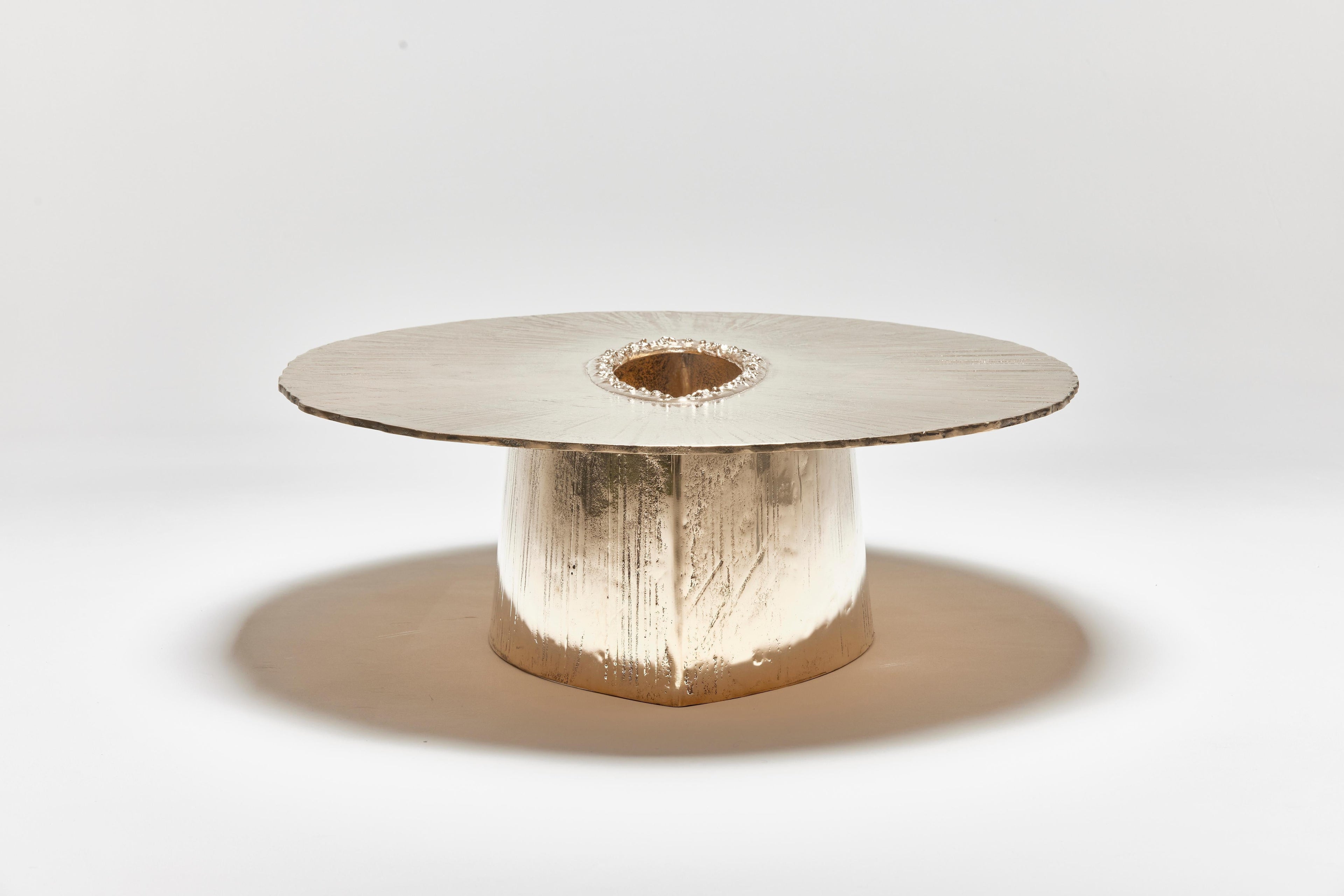 https://a.1stdibscdn.com/21st-century-modern-bronze-coffee-table-by-colo-2021-for-sale-picture-4/f_65832/f_293541521656516749196/OPERA_066_master.jpg