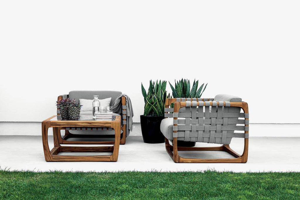 https://a.1stdibscdn.com/contemporary-outdoor-marble-dining-table-six-dining-chairs-in-solid-teak-for-sale-picture-9/f_27693/f_198656521594792182694/OUTDOOR_BUNGALOW_ARMCHAIR_04_01_2__master.jpg