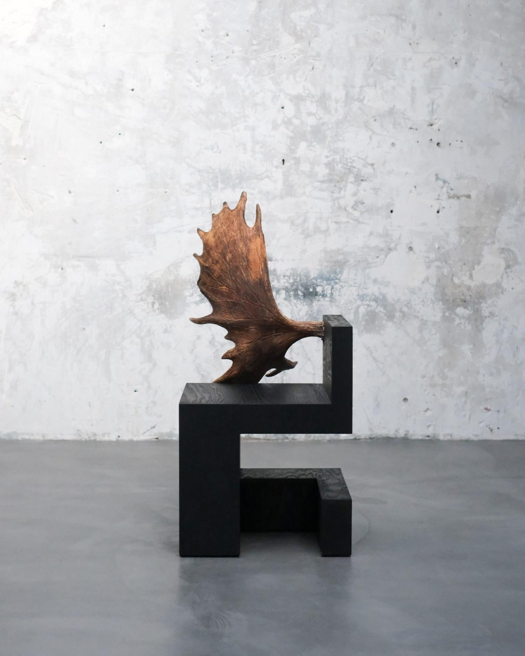 https://a.1stdibscdn.com/stag-chair-by-rick-owens-for-sale-picture-2/f_12192/f_434187021738338958790/OWENS_STAG_CHAIR_RIGHT_1_master.jpg