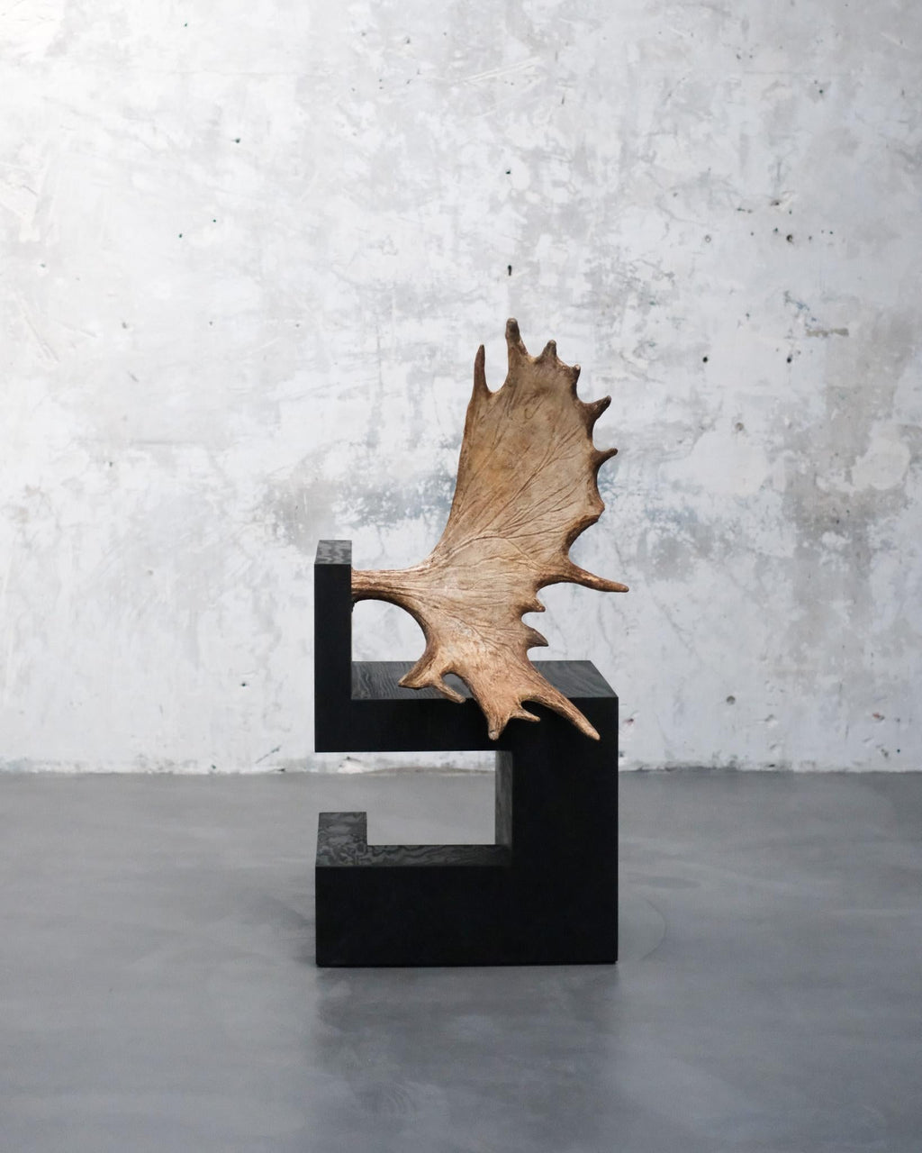 https://a.1stdibscdn.com/stag-chair-by-rick-owens-for-sale-picture-8/f_12192/f_434187021738339012282/OWENS_STAG_CHAIR_RIGHT_3_master.jpg