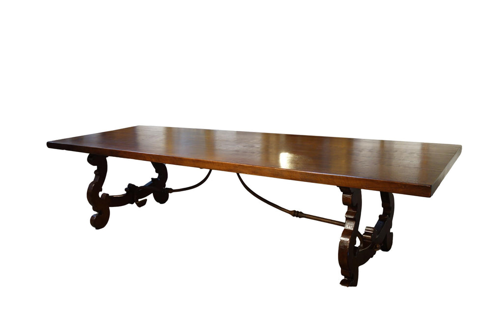 https://a.1stdibscdn.com/17th-century-refectory-style-dining-table-with-end-extensions-custom-sizes-for-sale-picture-2/f_12292/f_295460921657665902441/OW_Lira_ext_1__master.JPG