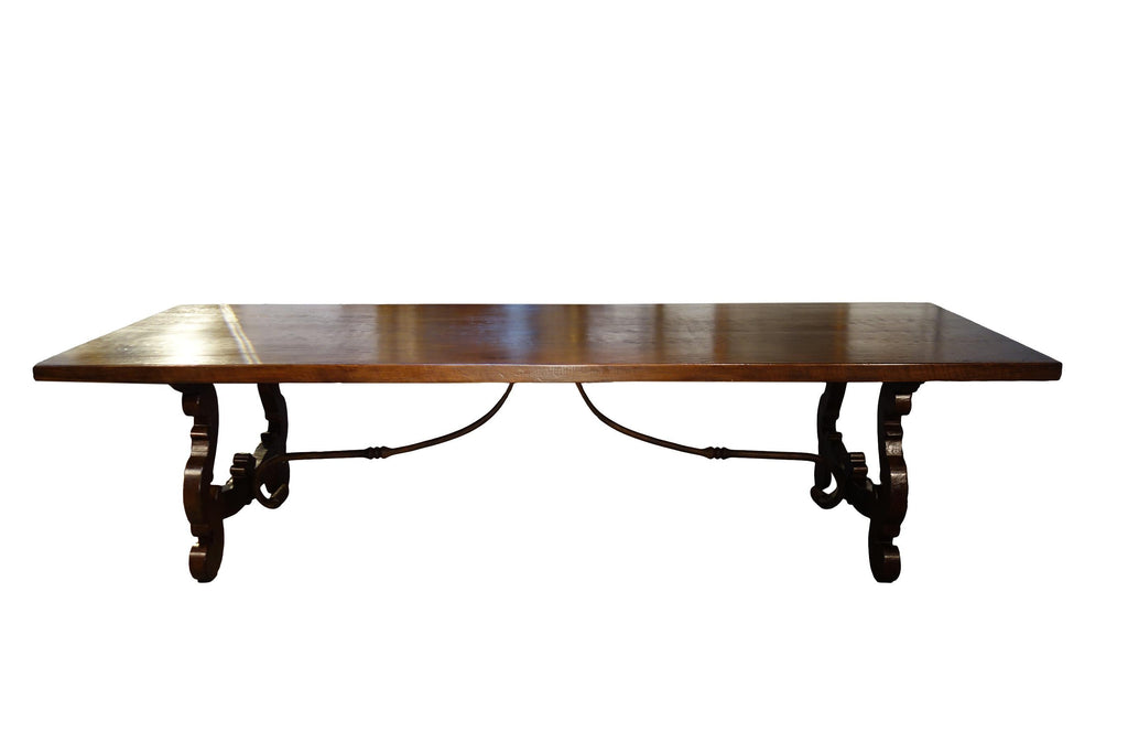 https://a.1stdibscdn.com/17th-century-refectory-style-dining-table-with-end-extensions-custom-sizes-for-sale-picture-3/f_12292/f_295460921657665903086/OW_Lira_master.JPG