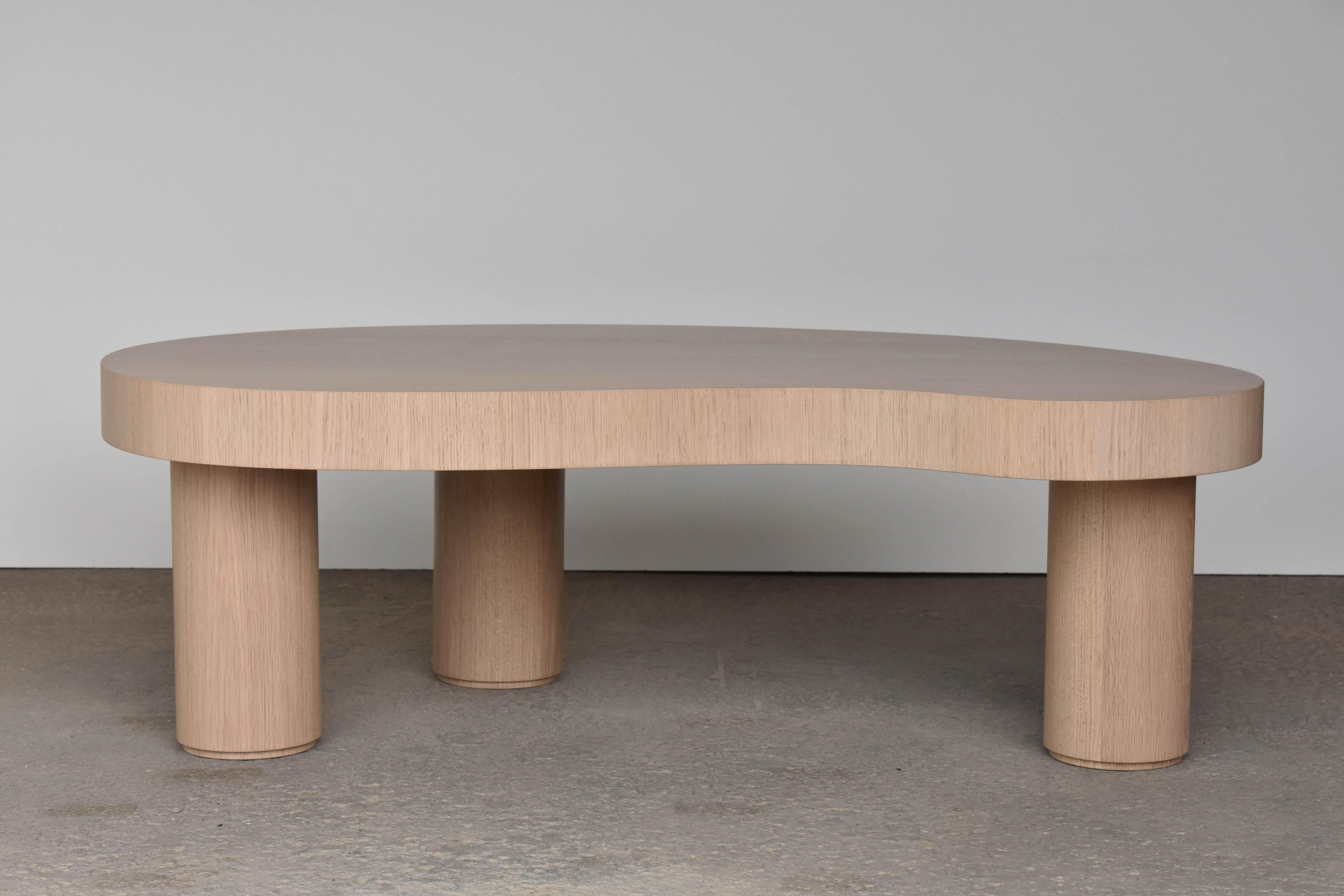 https://a.1stdibscdn.com/rift-white-oak-amoeba-coffee-table-for-sale-picture-2/f_20093/f_486443521770143511355/Oak_Amoeba_2_master.jpg