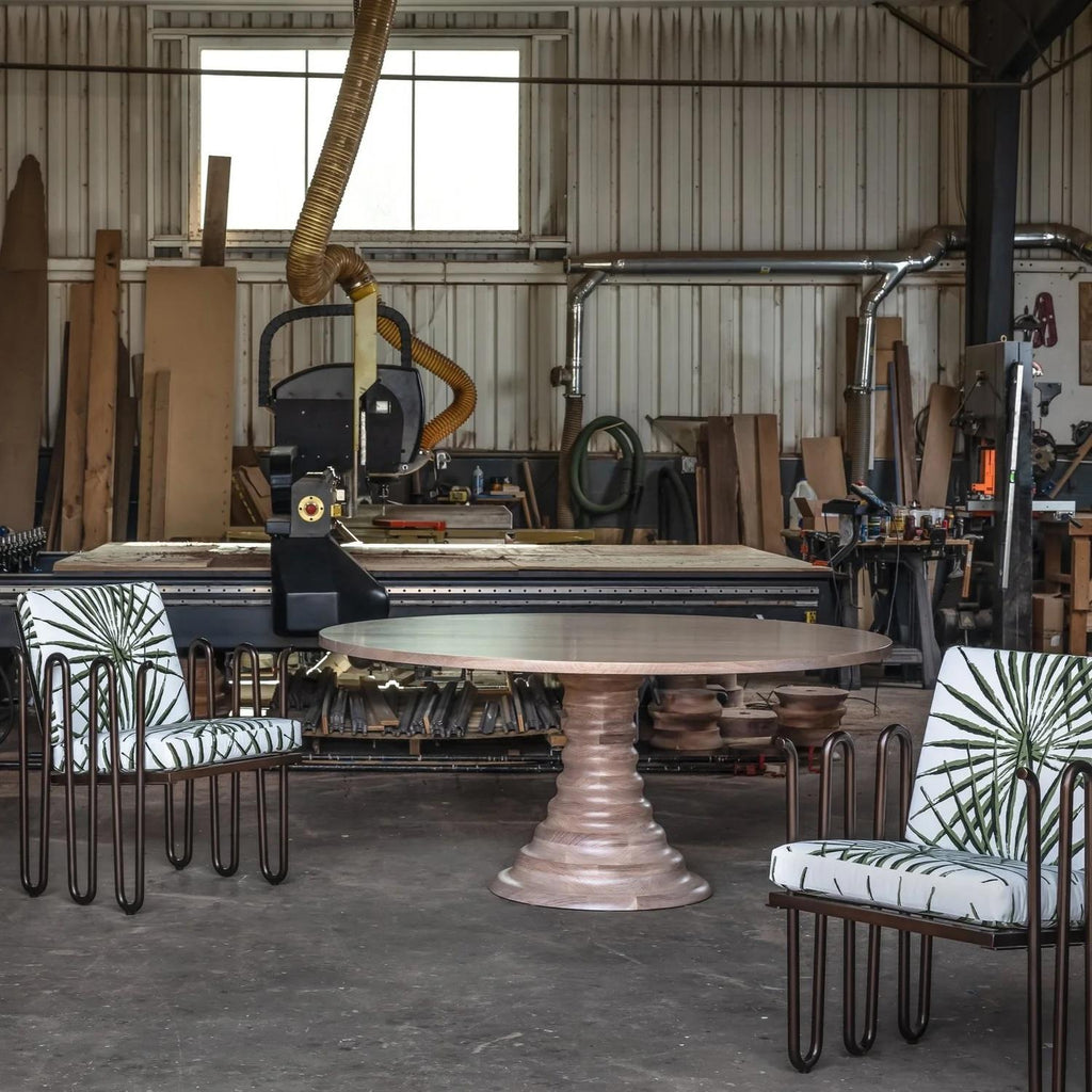 https://a.1stdibscdn.com/amelia-single-pedestal-table-cerused-oak-for-sale-picture-4/f_107842/f_485430221769556443374/Oak_in_the_shop2_master.jpeg