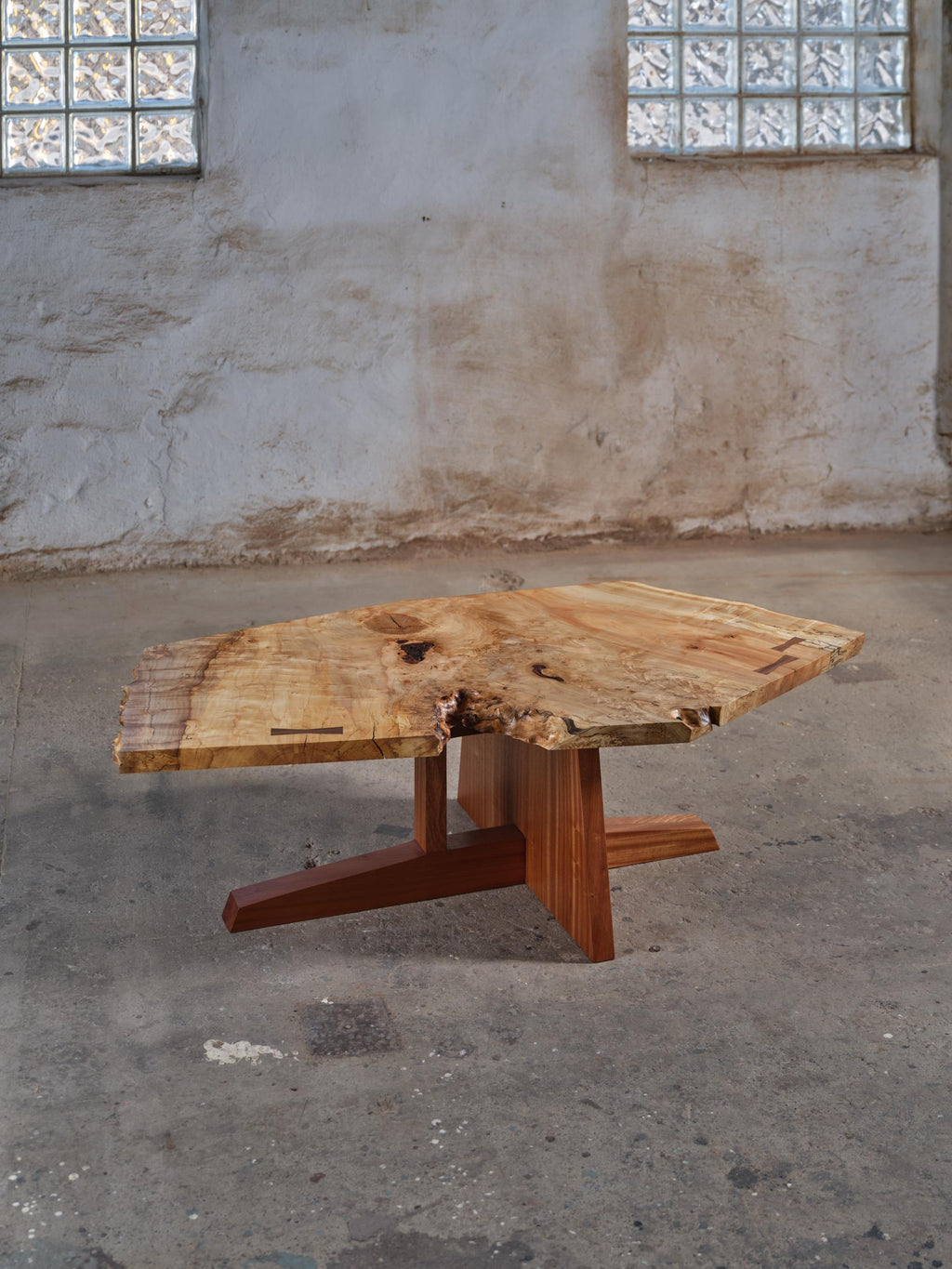 https://a.1stdibscdn.com/new-hope-coffee-table-michael-oates-for-sale-picture-7/f_62662/f_371050721700069320388/Oates_February_2023_1_master.jpg
