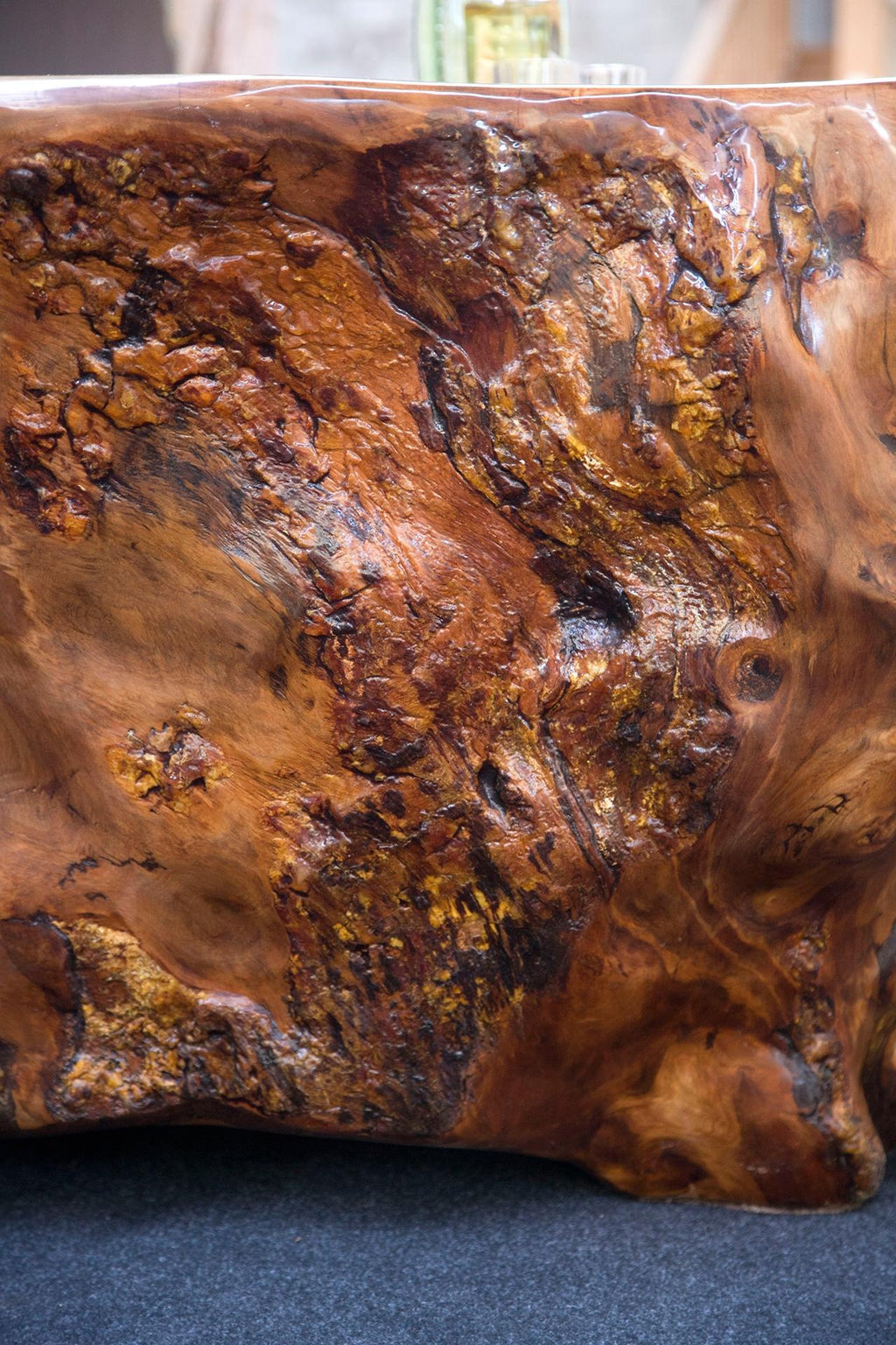 https://a.1stdibscdn.com/kauri-dining-table-in-solid-ancient-kauri-wood-for-sale-picture-6/f_79872/f_331280421677984022402/Oceanus_Ancient_Kauri_table_3_master.jpg