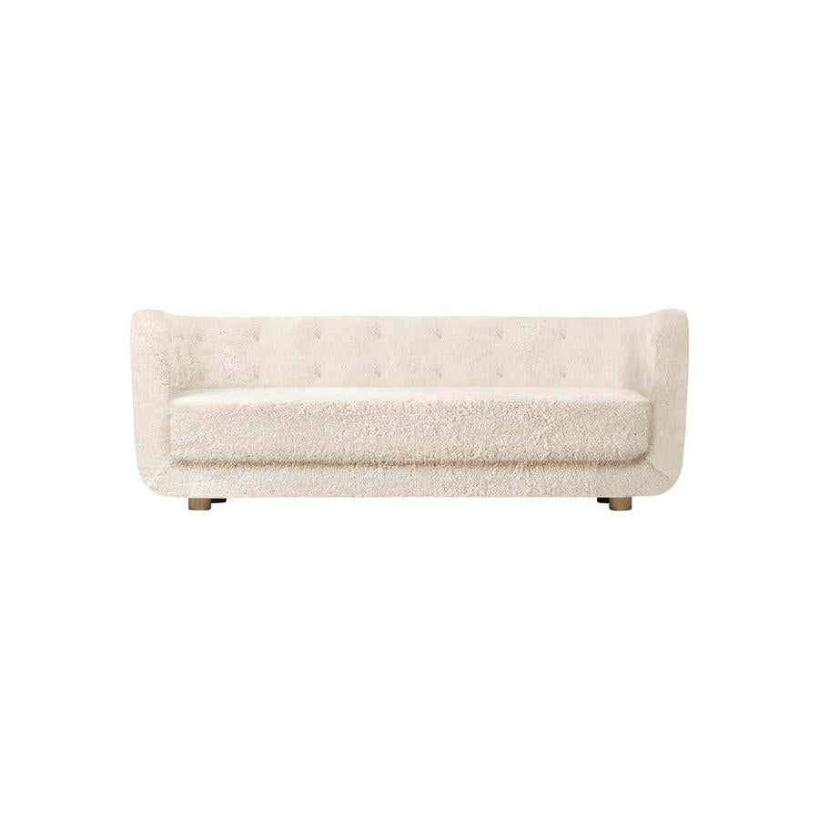 https://a.1stdibscdn.com/off-white-sheepskin-and-smoked-oak-vilhelm-sofa-by-lassen-for-sale-picture-2/f_12192/f_329296421677154033980/Off_White_SO_master.jpg