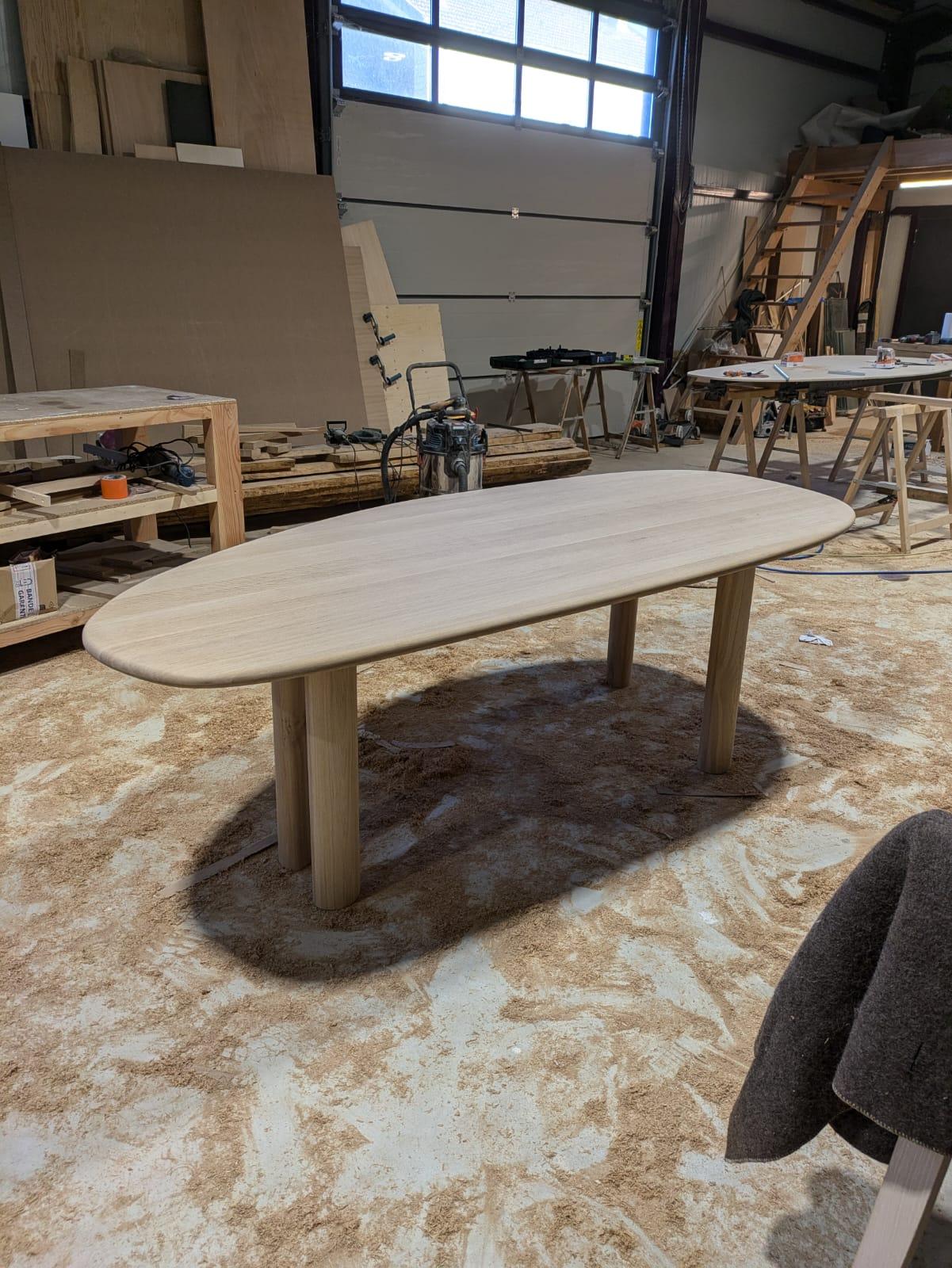 https://a.1stdibscdn.com/white-oak-dining-organic-shape-table-handmade-in-france-for-sale-picture-4/f_51721/f_454917021750768590238/Oni_Dining_Table_Process_Shot_master.jpeg