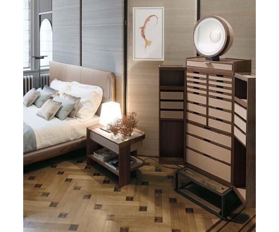 https://a.1stdibscdn.com/oro-cabinet-with-mirror-by-giorgetti-for-sale-picture-5/f_27783/f_187116421586884053815/Oro_master.jpg
