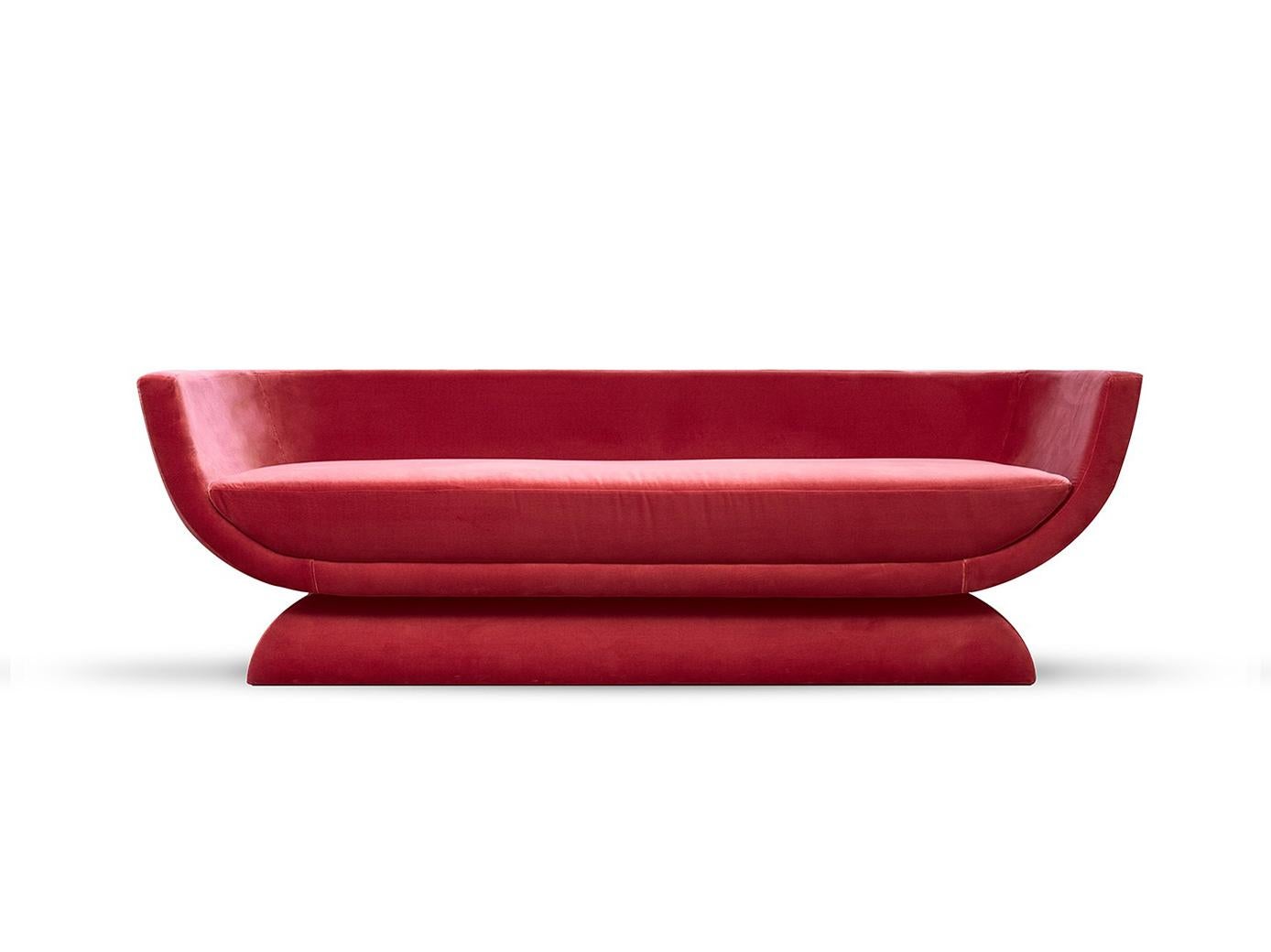 https://a.1stdibscdn.com/oscar-contemporary-velvet-sofa-for-sale-picture-4/f_27693/1581366253790/Oscar_Sofa_2_master.jpg