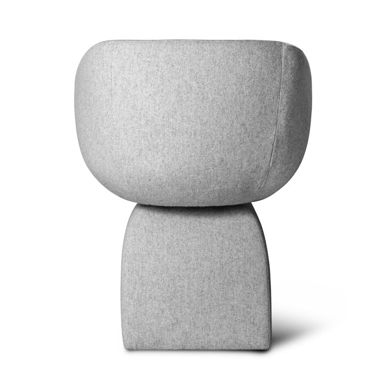 https://a.1stdibscdn.com/oscar-upholstered-chair-boucle-swivel-and-com-option-portugal-by-duistt-for-sale-picture-14/f_63222/f_457214621776444399138/Oscar_chair_COM_nobilis_wool_made_in_portugal_duistt_4_master.jpg?width=768