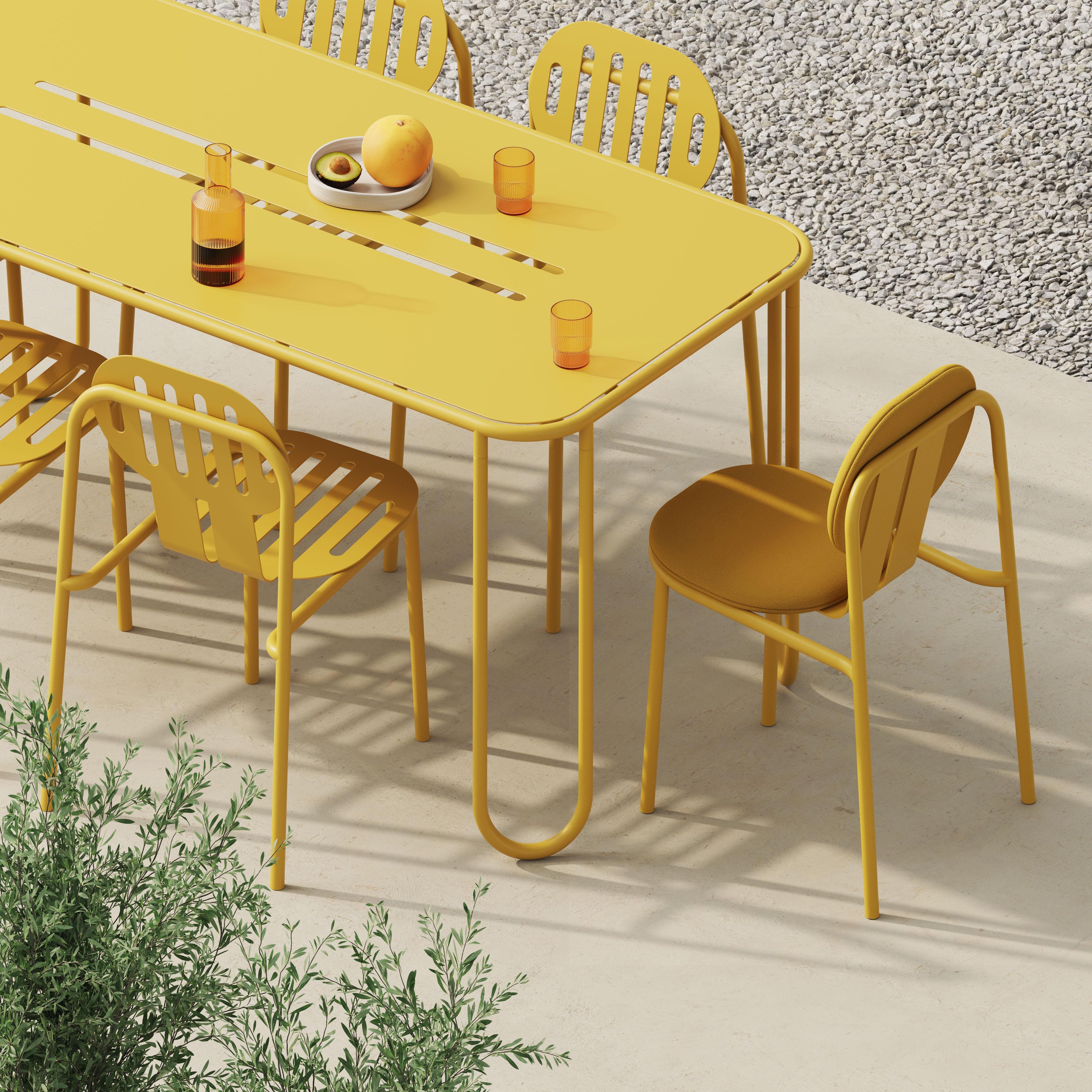 https://a.1stdibscdn.com/desert-aluminum-dining-table-with-metal-tabletop-by-joyf-for-sale-picture-5/f_105812/f_468433621759079301981/Outdoor_set_1_master.jpg