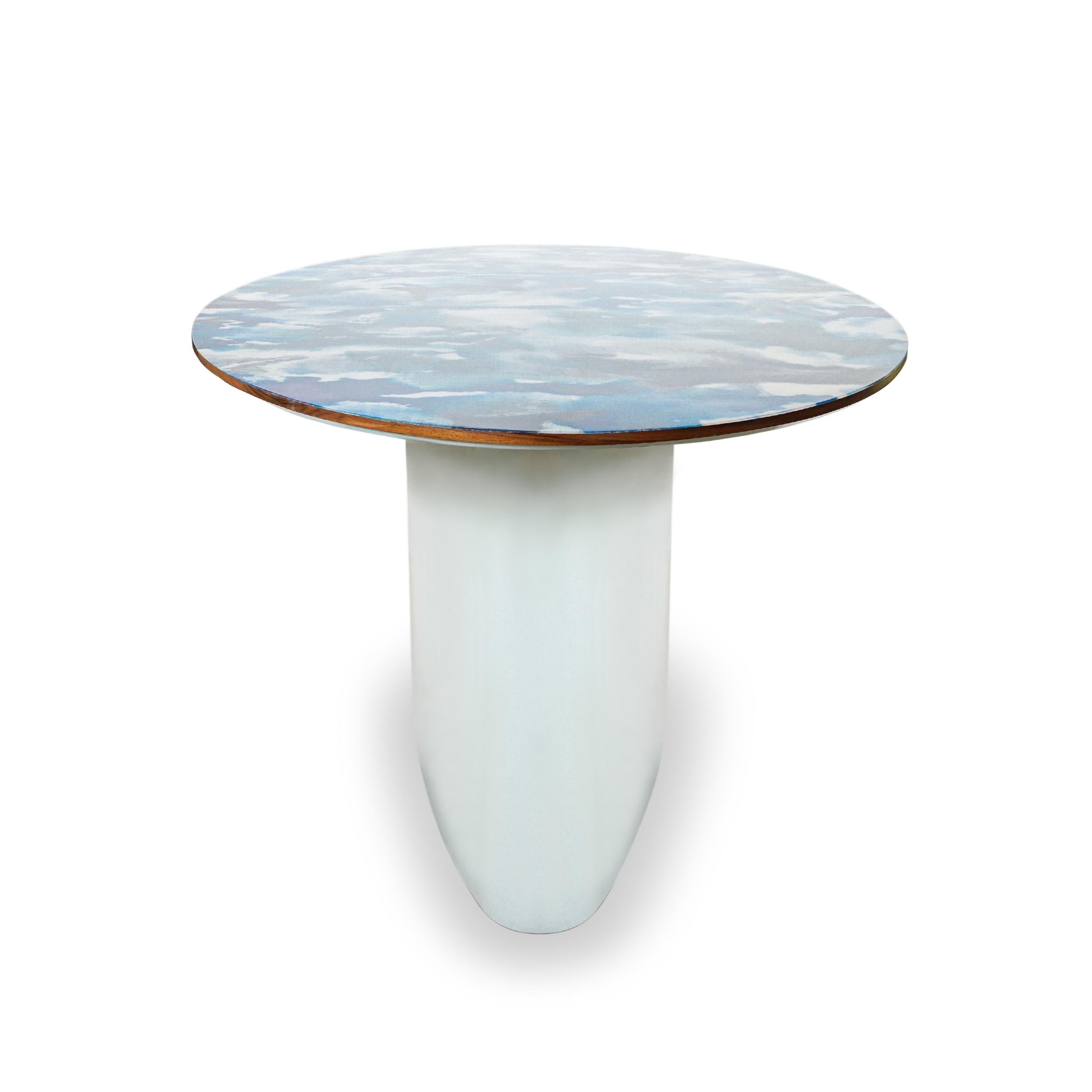 https://a.1stdibscdn.com/ellipse-dining-table-with-decorative-top-finished-in-resin-and-lacquered-base-for-sale-picture-7/f_21233/f_277854621647282092847/Oval_romo_wallpaper_lacquered_maple_dining_table_head_end_master.jpg
