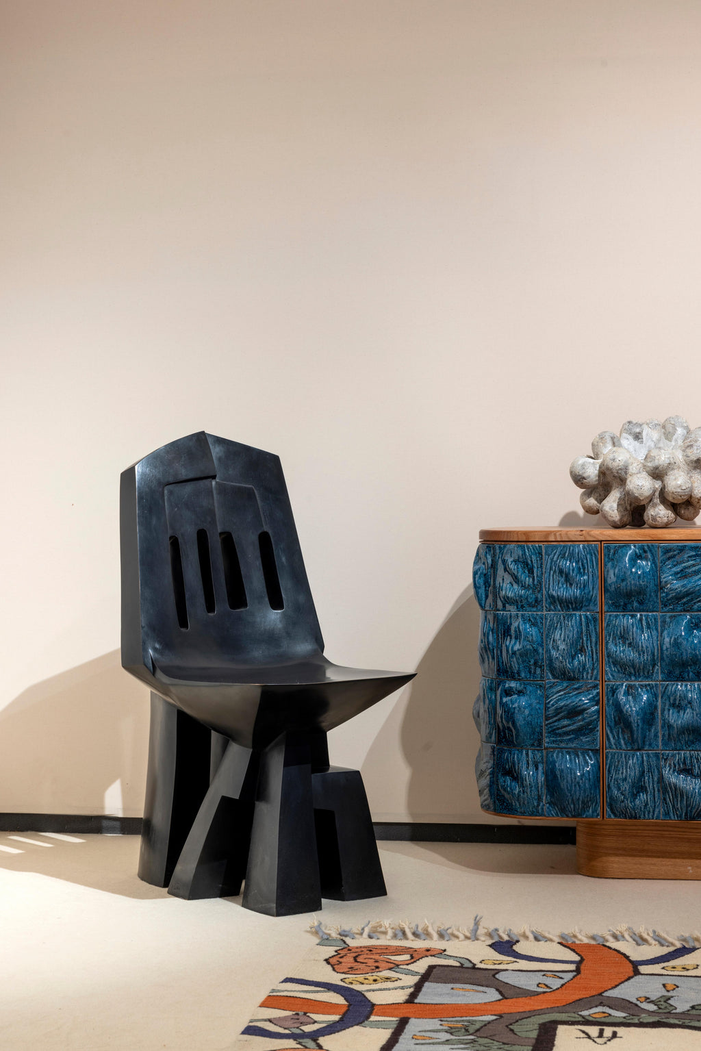 https://a.1stdibscdn.com/sculptural-contemporary-bronze-chair-by-parvine-curie-for-sale-picture-2/f_65832/f_429300321735327556498/_P0A6732_LR_master.jpg