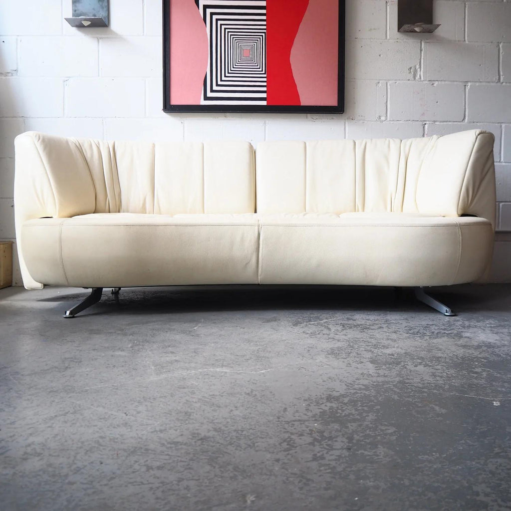 https://a.1stdibscdn.com/de-sede-ds-164-three-seat-sofa-in-off-white-upholstery-by-hugo-de-ruiter-for-sale-picture-6/f_16392/f_323855721769416679421/P1010002_master.jpg