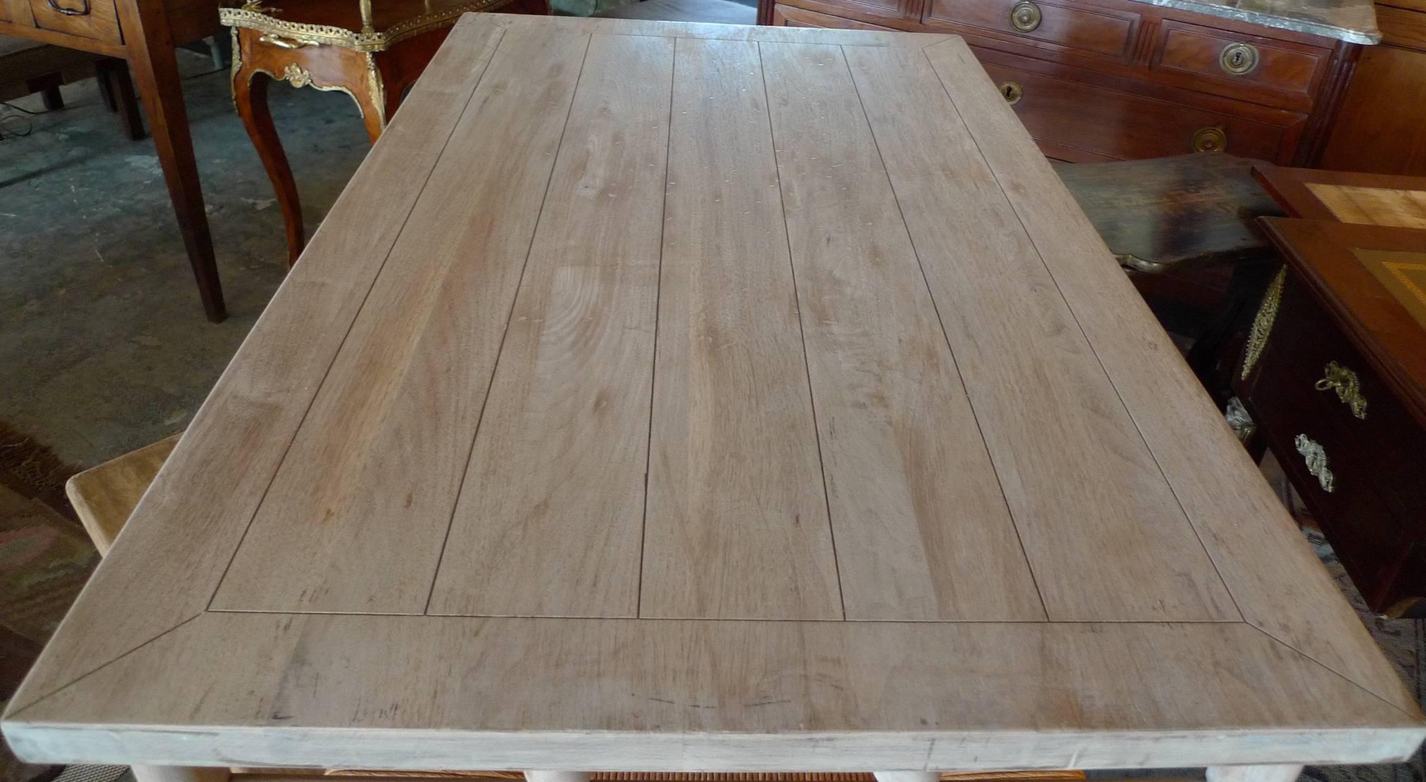https://a.1stdibscdn.com/newport-1980s-style-wood-coffee-table-with-rush-shelf-for-sale-picture-4/f_10630/f_358209721692742690342/P1120225_master.JPG