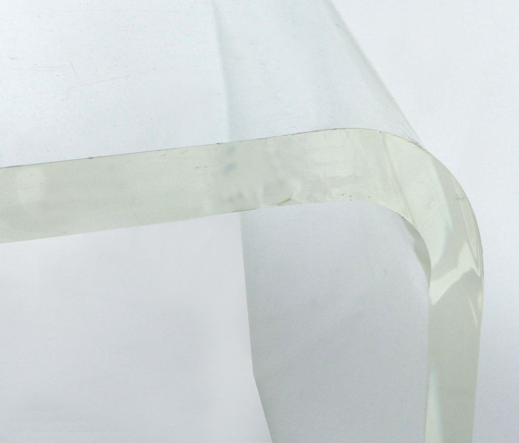 https://a.1stdibscdn.com/custom-lucite-waterfall-table-or-bench-with-curved-sides-for-sale-picture-6/f_19743/f_172088411576172089875/P1630218_master.JPG