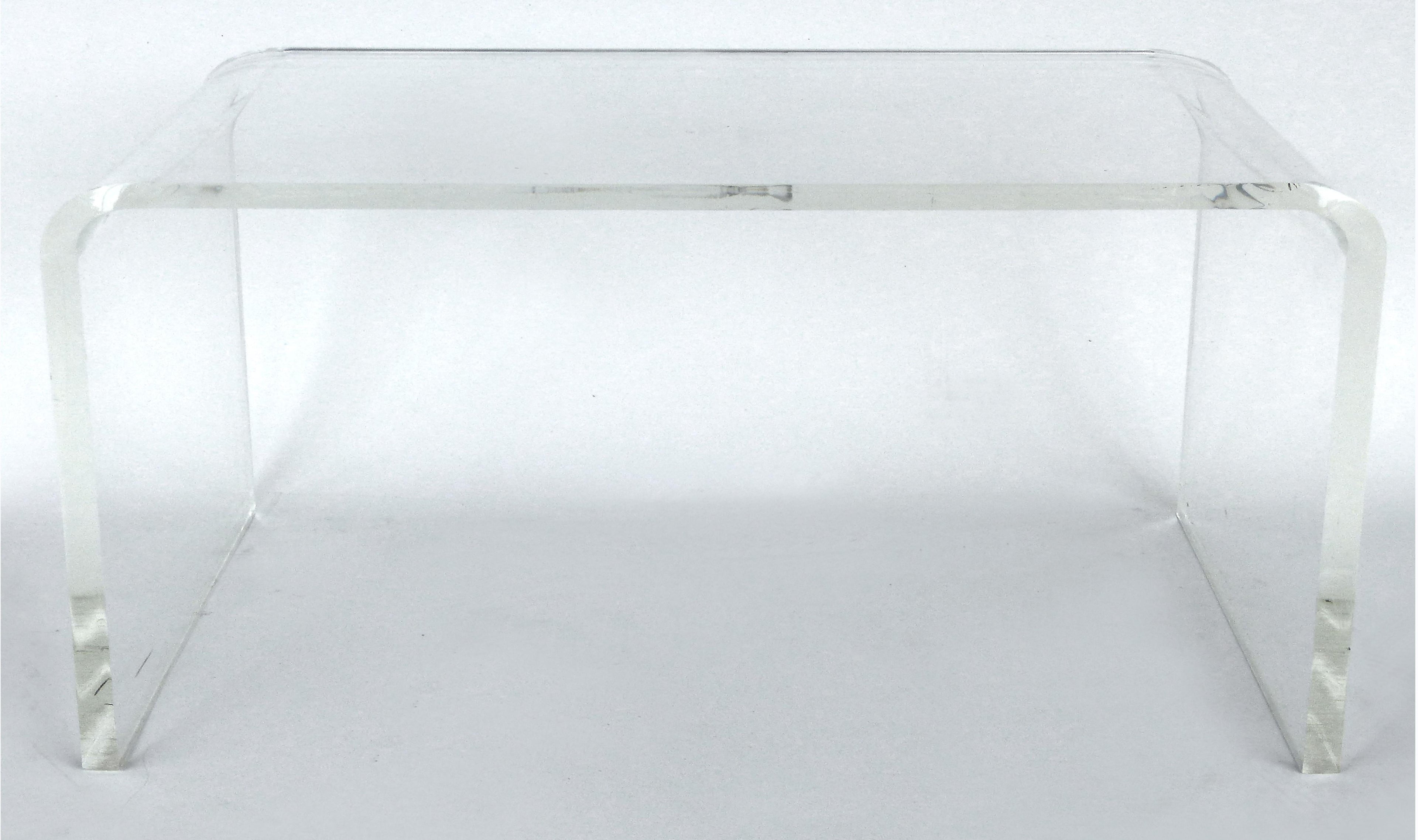 https://a.1stdibscdn.com/custom-lucite-waterfall-table-or-bench-with-curved-sides-for-sale-picture-2/f_19743/f_172088411576172086907/P1630220a_master.jpg