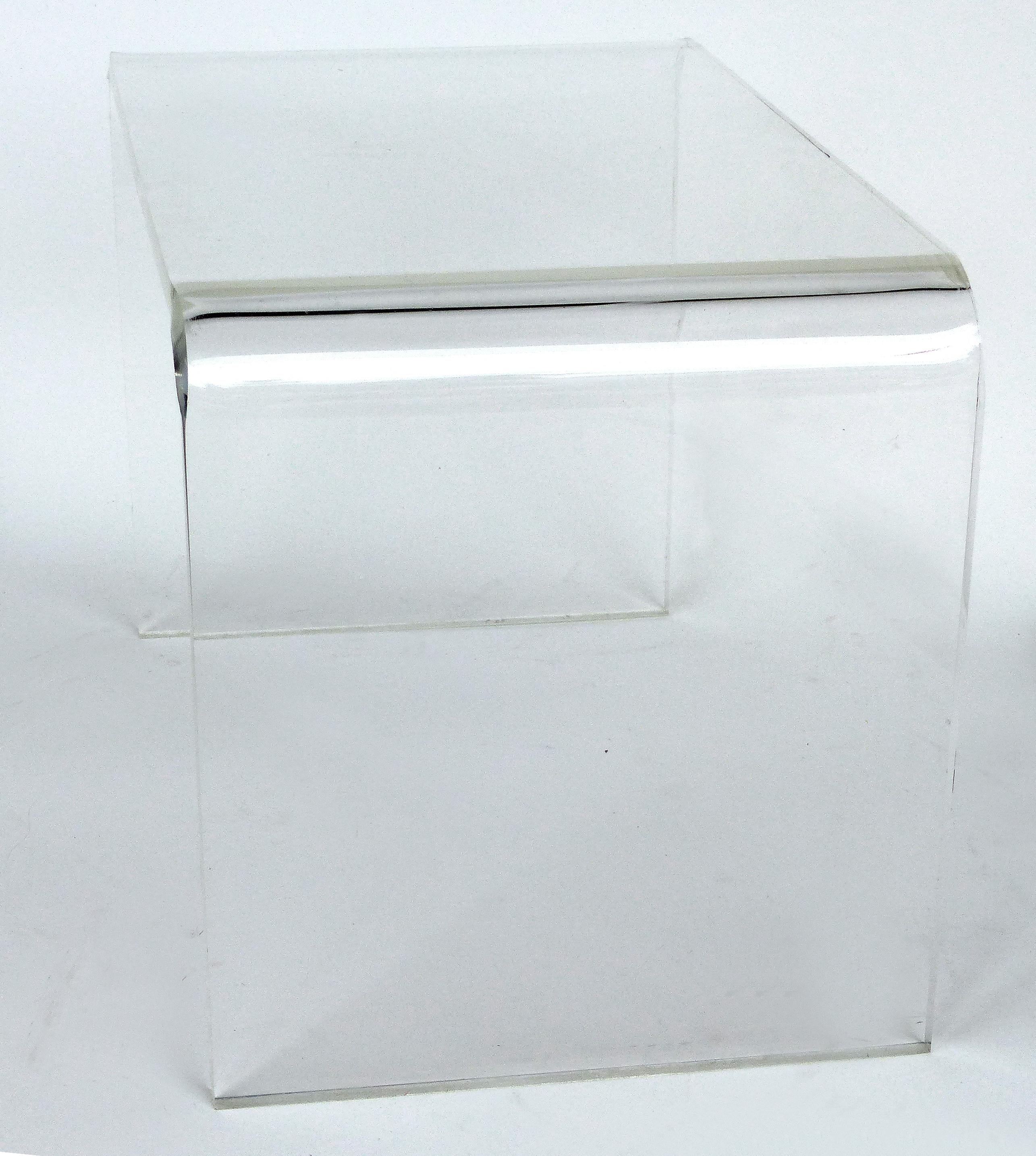 https://a.1stdibscdn.com/custom-lucite-waterfall-table-or-bench-with-curved-sides-for-sale-picture-3/f_19743/f_172088411576172087766/P1630222_master.JPG