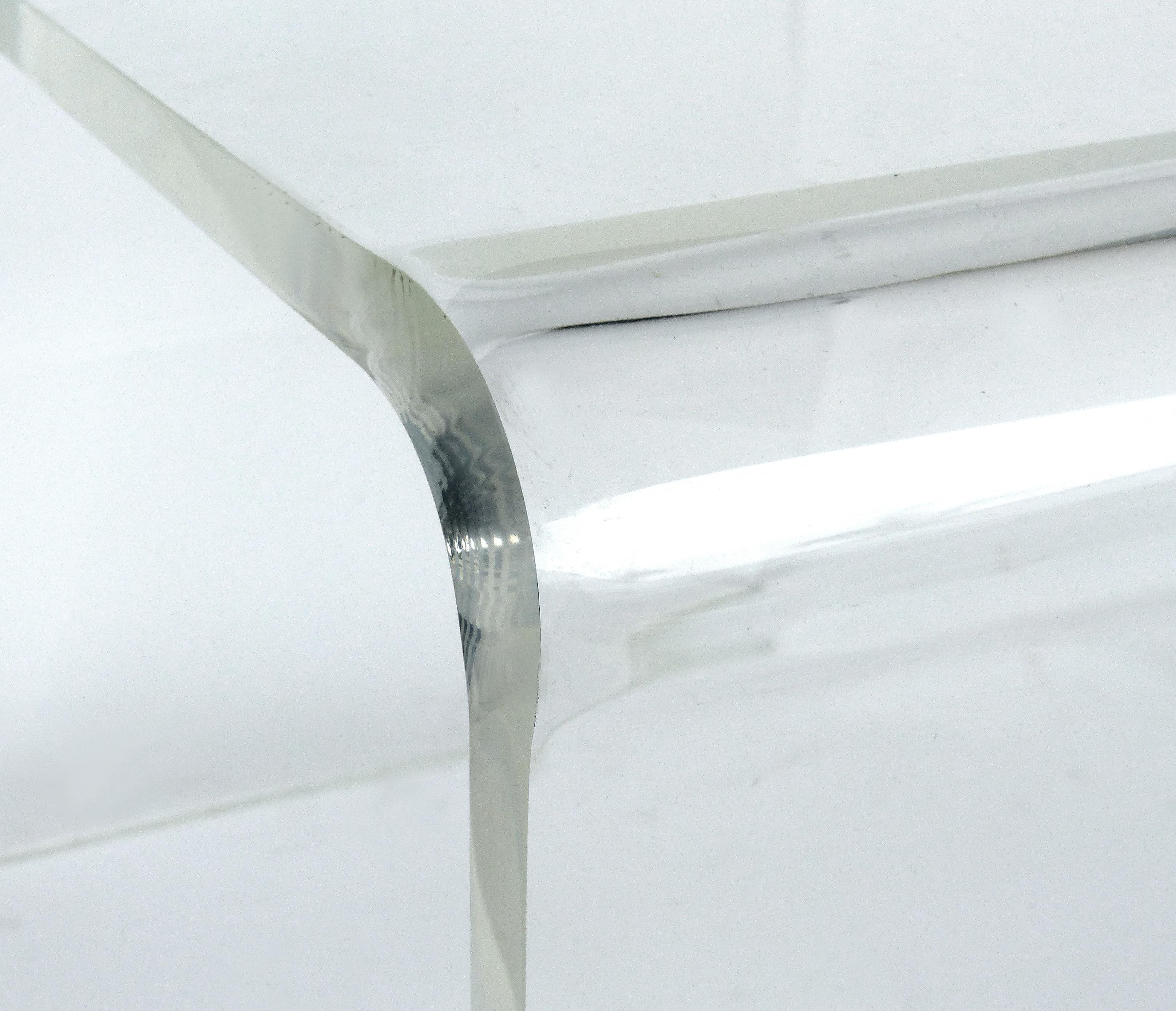 https://a.1stdibscdn.com/custom-lucite-waterfall-table-or-bench-with-curved-sides-for-sale-picture-4/f_19743/f_172088411576172088438/P1630225_master.JPG
