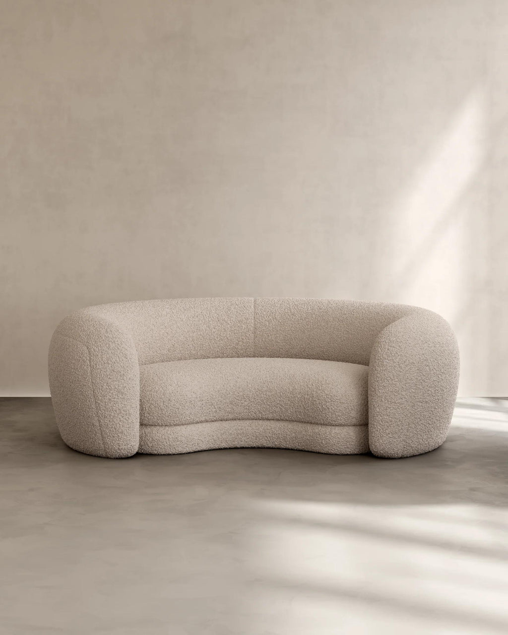 https://a.1stdibscdn.com/paloma-editions-palace-ottoman-rubelli-cotton-velvet-for-sale-picture-5/f_106592/f_471297021761037292360/PALACE_SOFA_SMALL_72381324_87a7_4e47_9532_5a0b13e02624_2__master.jpeg