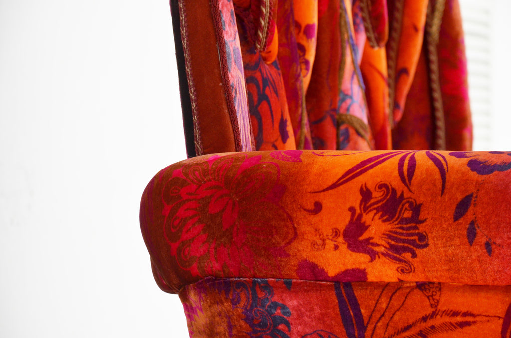 https://a.1stdibscdn.com/contemporary-art-sofa-nandi-vera-by-carla-tolomeo-for-sale-picture-5/f_57452/f_362420421695199819381/PALMA_SOFA_RED_05_jpg_14_53_34_171_master.jpeg