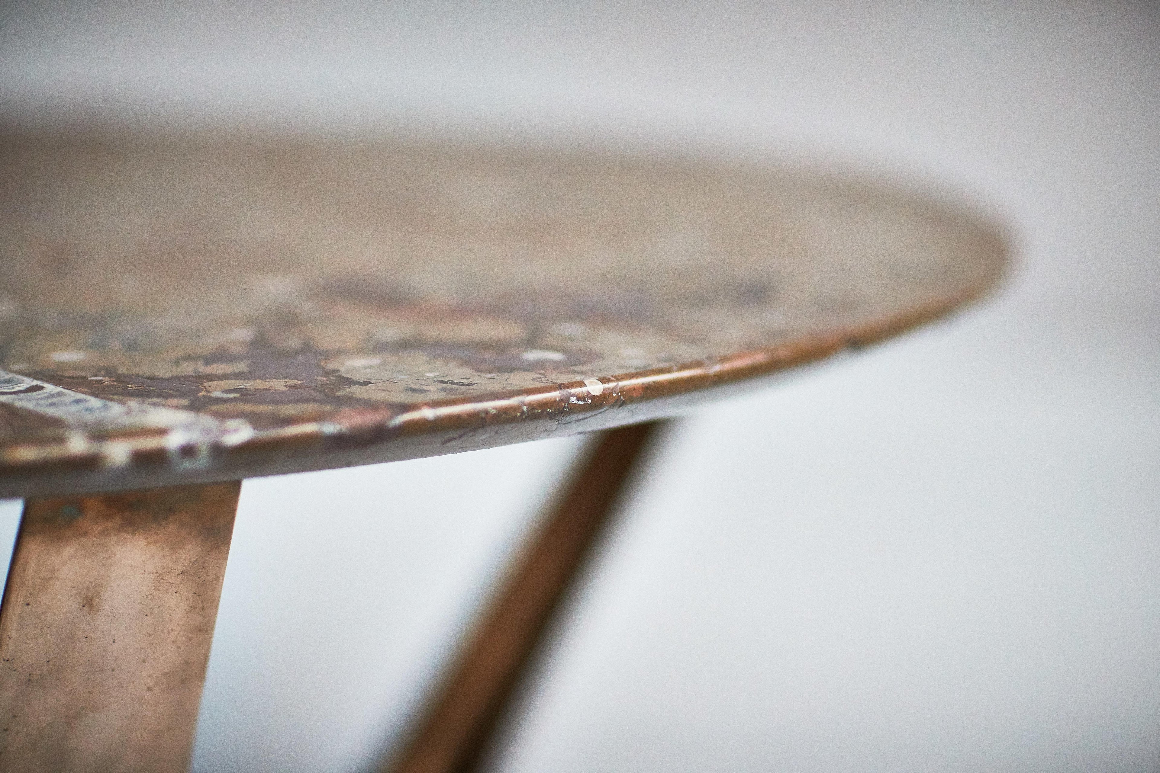 https://a.1stdibscdn.com/barbera-heron-round-coffee-table-modern-solid-bronze-base-with-stone-top-for-sale-picture-5/f_45601/f_151109711560602280596/PAUL_BARBERA_C71I6567_master.jpg