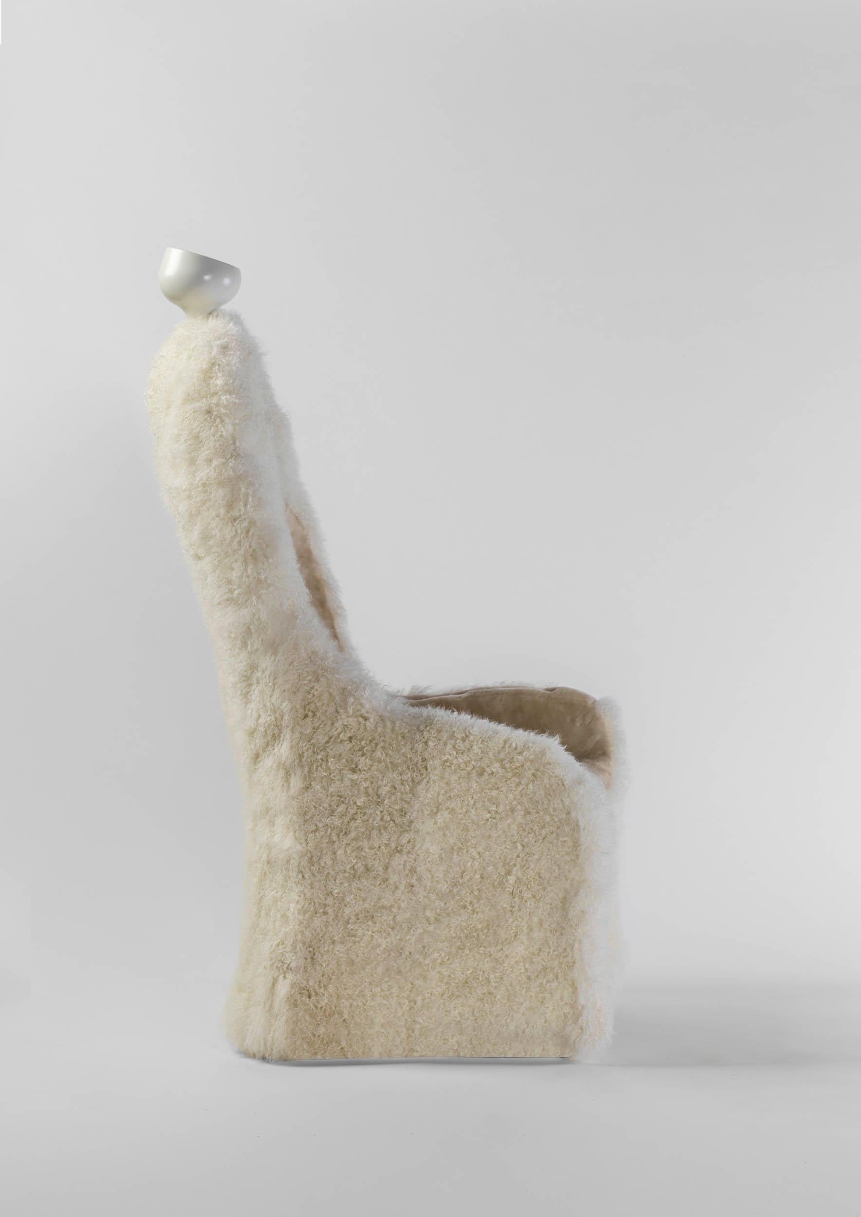https://a.1stdibscdn.com/art-piece-sheepskin-upholster-invisible-personage-armchair-by-salvador-dali-for-sale-picture-3/f_30483/f_314684521669372990880/PERFIL_master.jpg