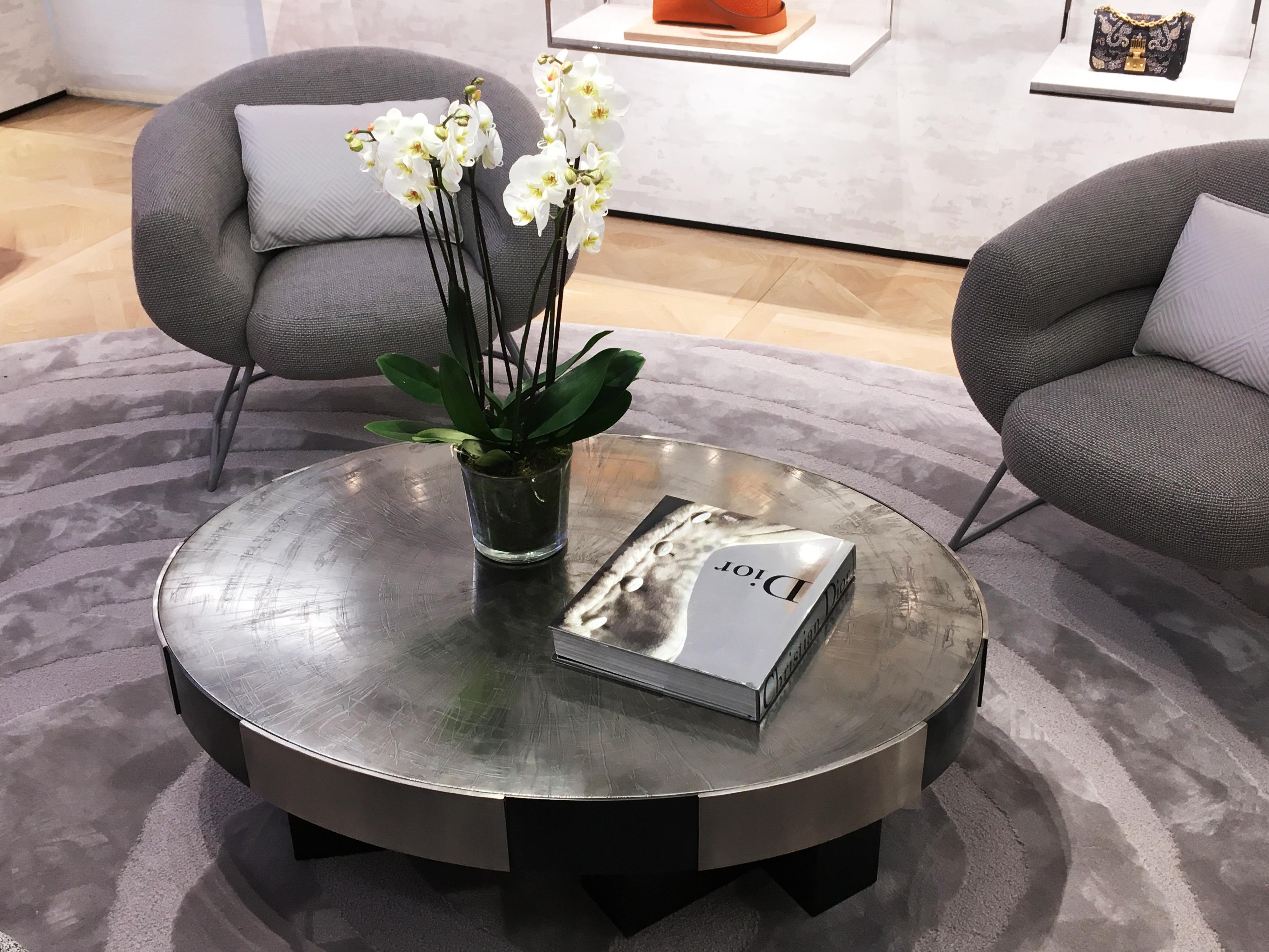 https://a.1stdibscdn.com/phaux-brass-coffee-table-signed-by-stefan-leo-for-sale-picture-3/f_12192/f_326849021675947932170/PHAUX_Ni_Dior2_master.jpg