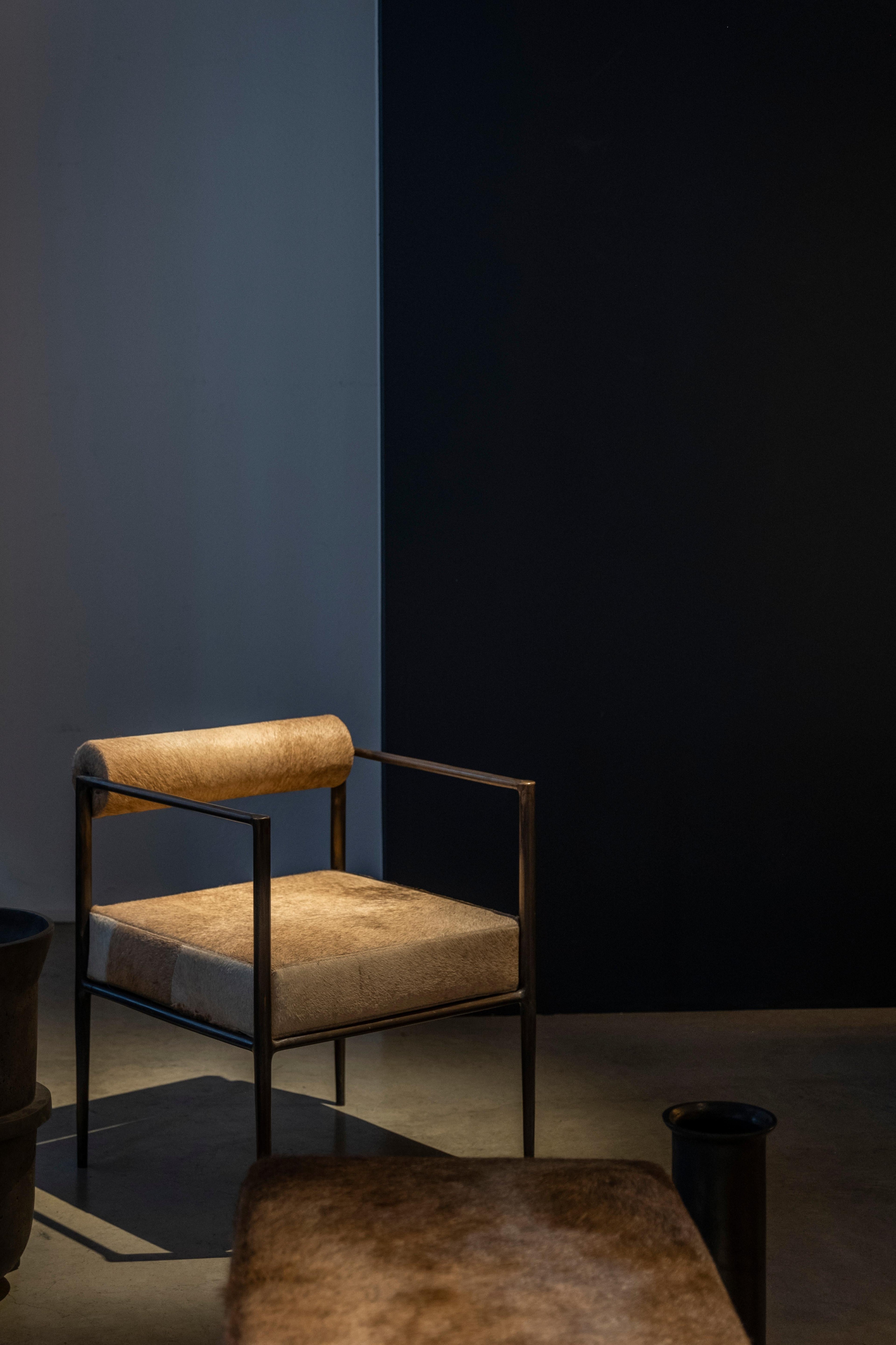 https://a.1stdibscdn.com/square-alchemy-chair-by-rick-owens-for-sale-picture-19/f_12192/f_331673121678193493788/PHILIA_MILAN_2021014_master.jpeg