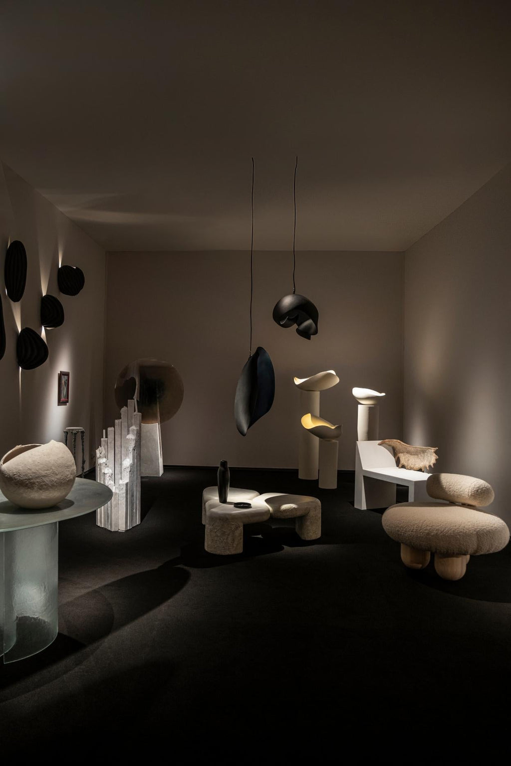 https://a.1stdibscdn.com/tomb-chair-by-rick-owens-for-sale-picture-10/f_12192/f_340344221697646953761/PHILIA_PAD_LONDON011_master.jpg