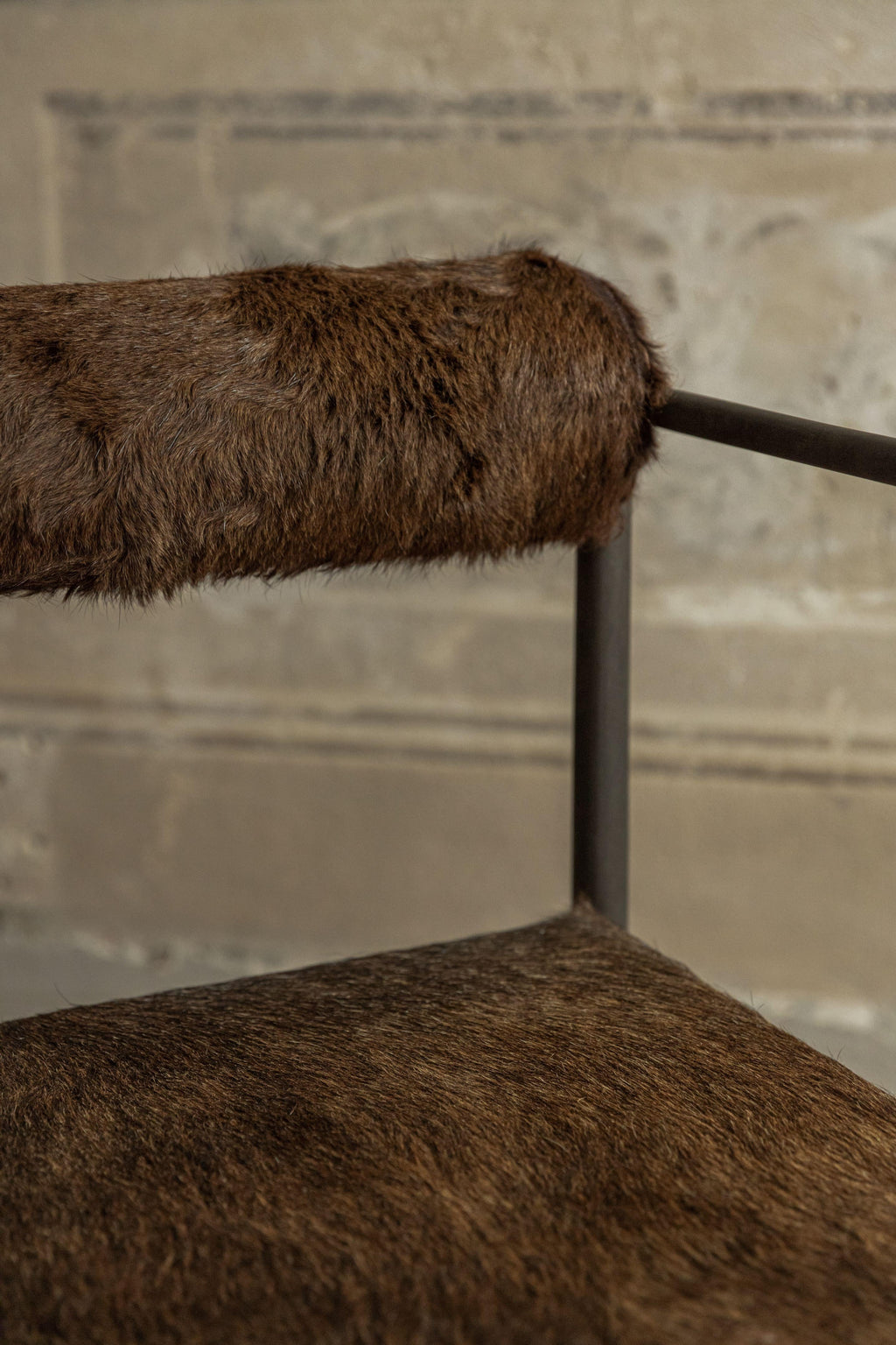 https://a.1stdibscdn.com/square-alchemy-chair-by-rick-owens-for-sale-picture-6/f_12192/f_331673121678193485729/PHILIA_RICK_OWENS209_master.jpg