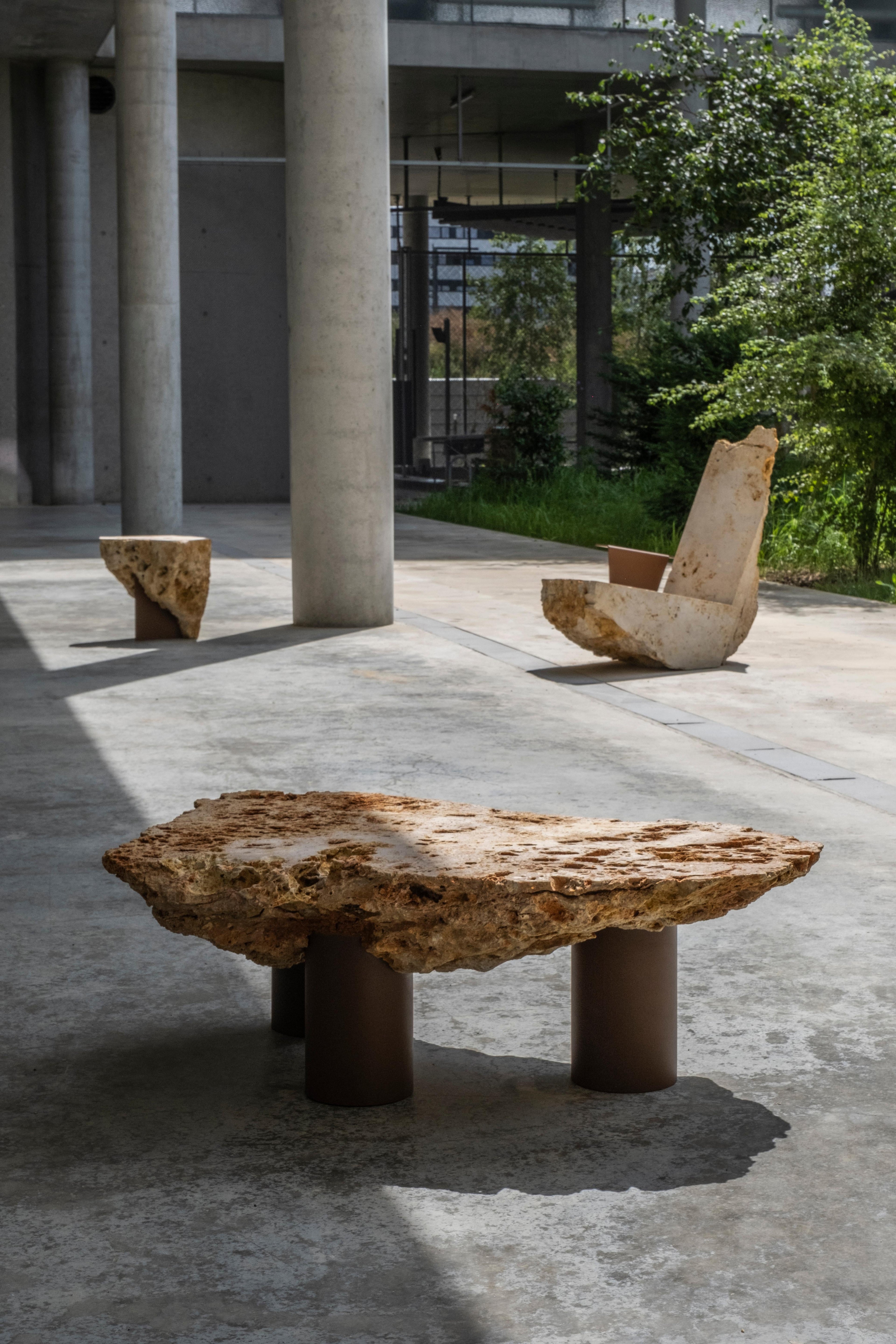 https://a.1stdibscdn.com/meuliere-stone-coffee-table-by-frederic-saulou-for-sale-picture-5/f_12192/f_404431721719948082483/PHILIA_x_SAULOU_Grand_PARIS003_master.jpg