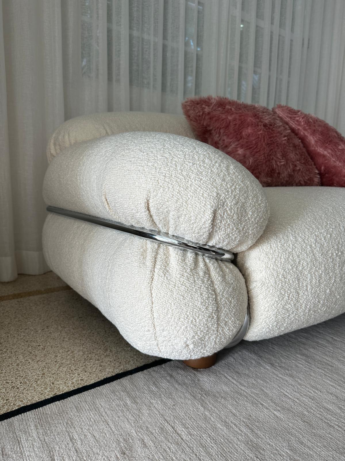 https://a.1stdibscdn.com/new-tacchini-sesann-sofa-by-gianfranco-frattini-in-stock-for-sale-picture-10/f_44652/f_356152721709834450116/PHOTO_2024_03_05_20_52_31_master.jpg