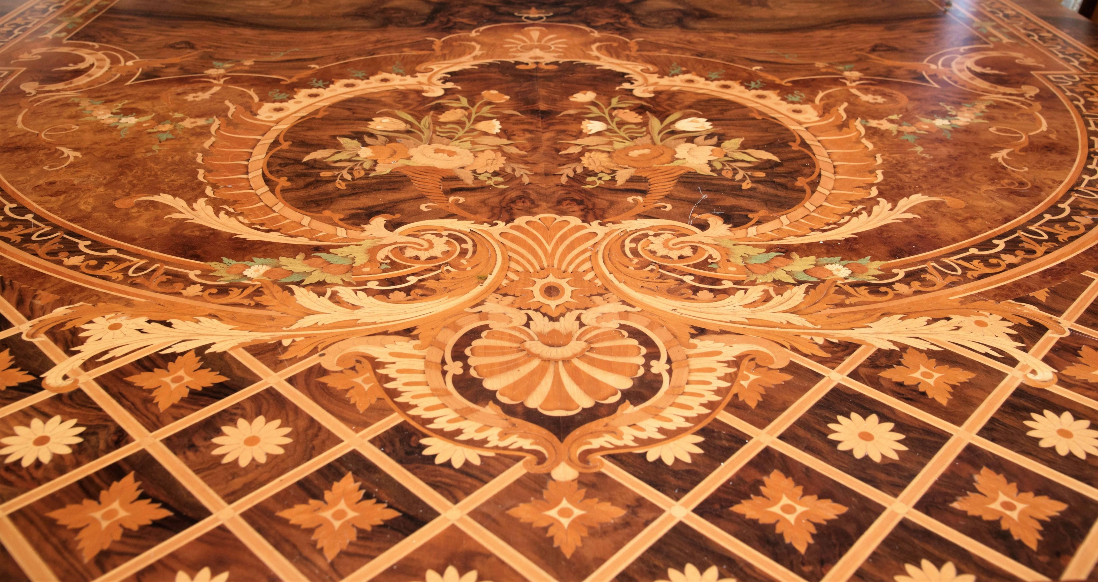 https://a.1stdibscdn.com/huge-persian-briar-wood-dining-table-for-sale-picture-4/f_26543/f_111332411529502276701/_PIT3803_master.JPG