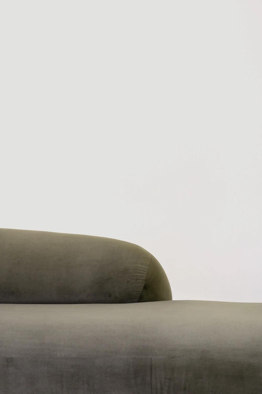 https://a.1stdibscdn.com/plyn-sofa-for-sale-picture-11/f_102572/f_435981021739370358396/PLYN_Sofa_11_master.jpeg