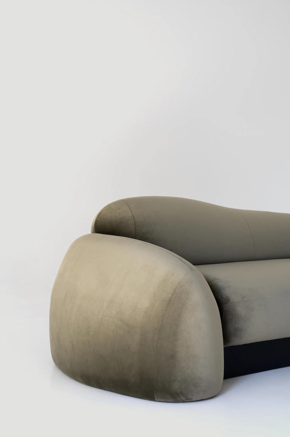 https://a.1stdibscdn.com/plyn-sofa-for-sale-picture-18/f_102572/f_435981021739370359678/PLYN_Sofa_4_master.jpeg