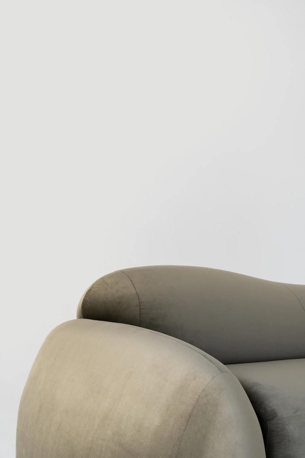 https://a.1stdibscdn.com/plyn-sofa-for-sale-picture-17/f_102572/f_435981021739370359570/PLYN_Sofa_5_master.jpeg