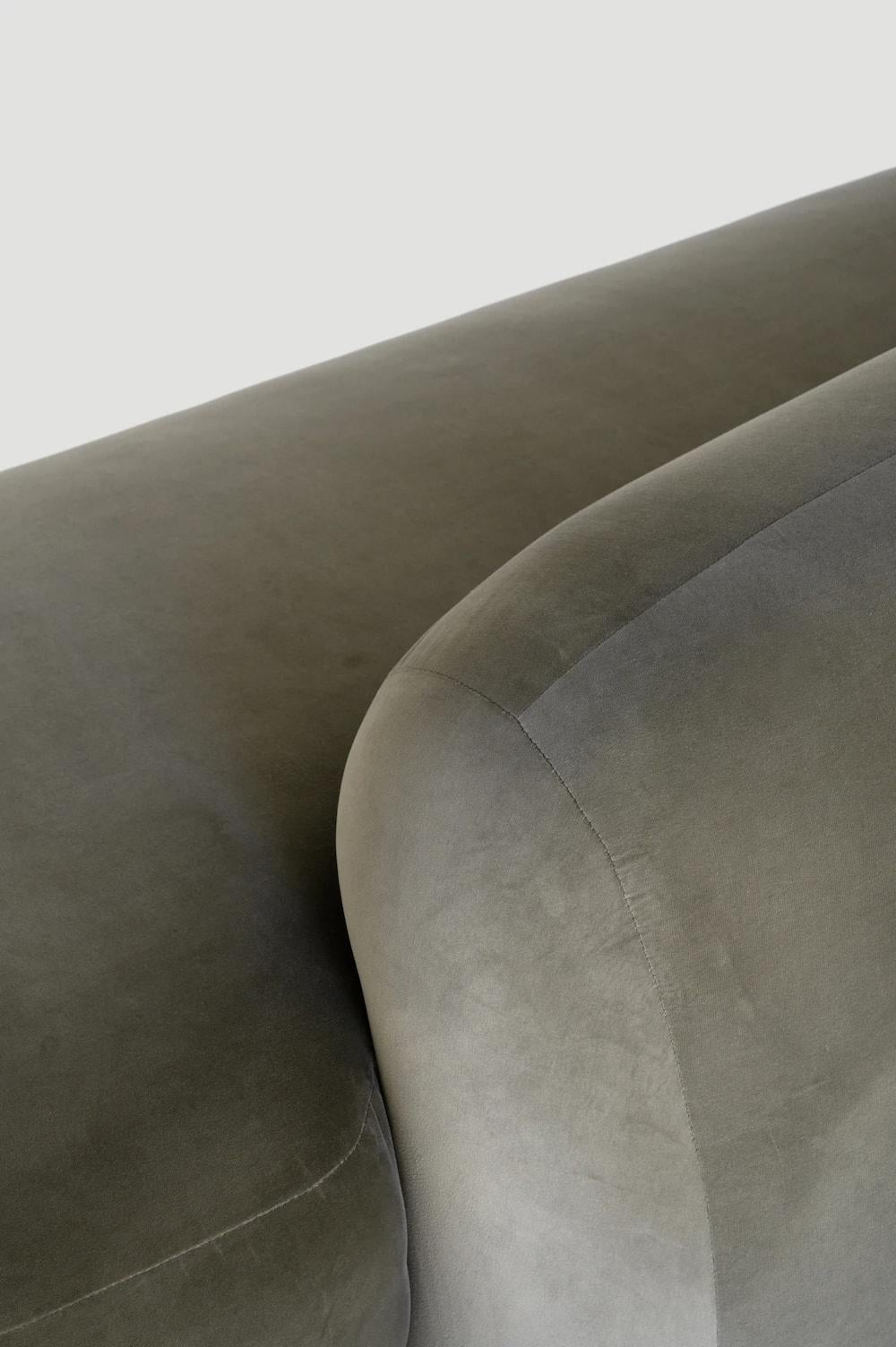 https://a.1stdibscdn.com/plyn-sofa-for-sale-picture-15/f_102572/f_435981021739370359669/PLYN_Sofa_7_master.jpeg