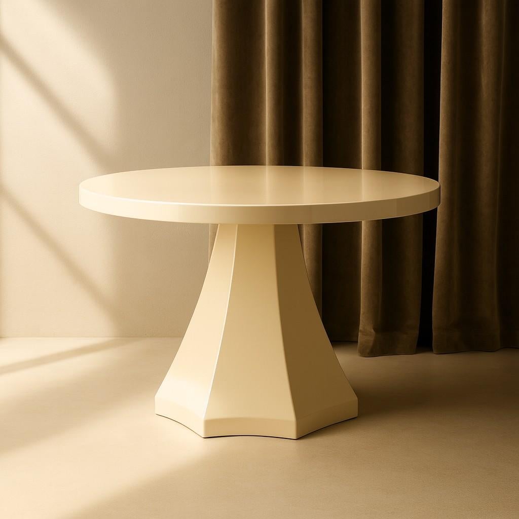 https://a.1stdibscdn.com/round-dining-table-featuring-faceted-geometric-pedestal-base-for-sale-picture-3/f_27693/f_463614121755809624276/PMaf_master.jpg